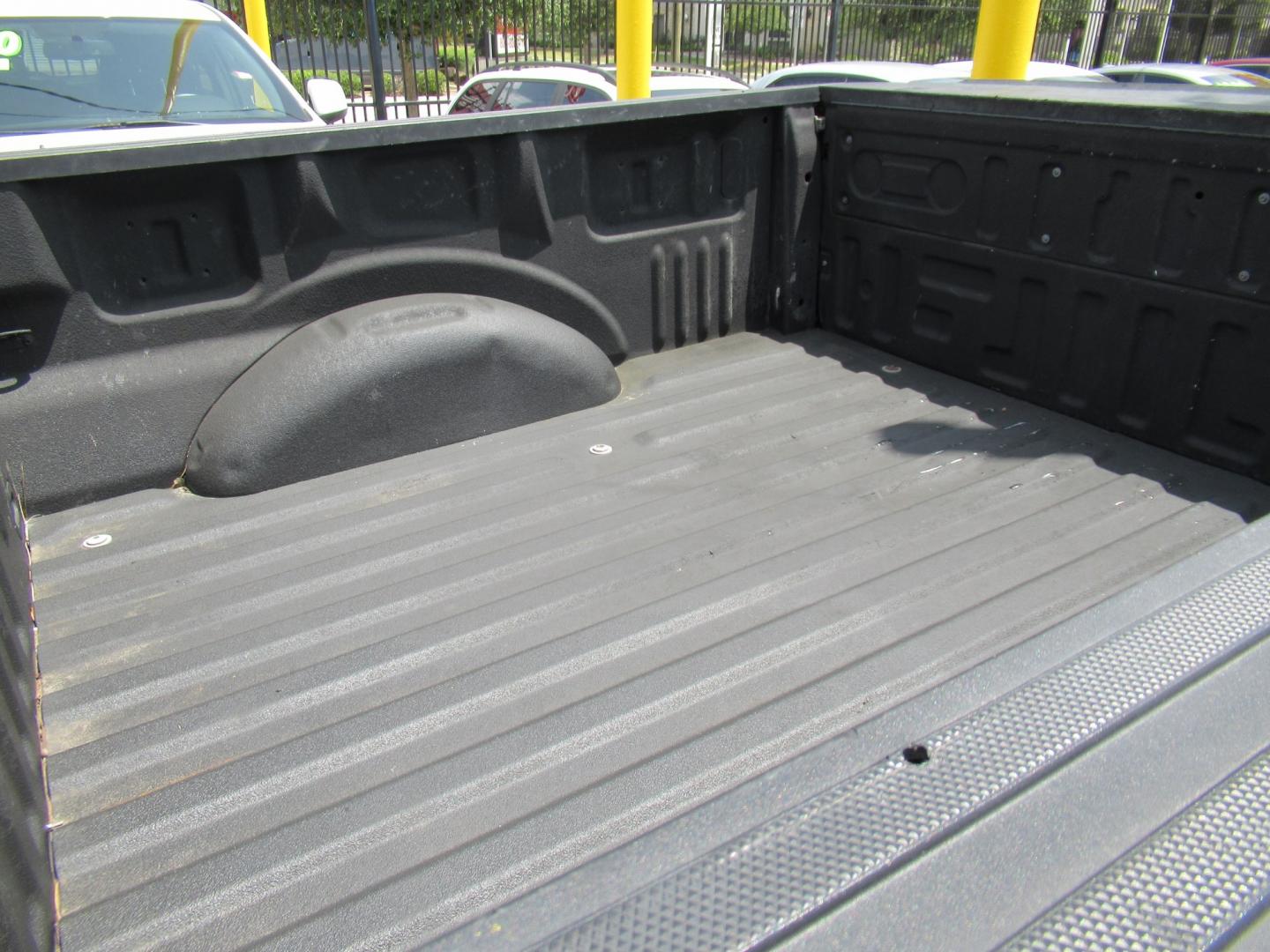 2022 Black /Black Ford F-150 XLT SuperCrew 6.5-ft. Bed 4WD (1FTEW1EP9NF) with an 2.7L V6 DOHC 24V engine, 6A transmission, located at 1511 North Shepherd Dr., Houston, TX, 77008, (281) 657-1221, 29.798361, -95.412560 - 2022 Ford F-150 XL 143,249 miles VIN: 1FTEW1EP9NFA10613 Vehicle Details Crew Pickup 2.7L V6 F DOHC 24V Gasoline Rear wheel drive w/ 4X4- Photo#9