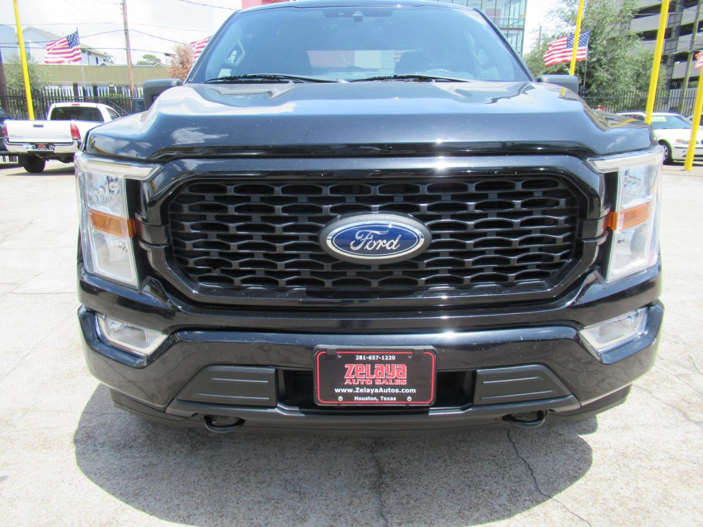 2022 Black /Black Ford F-150 XLT SuperCrew 6.5-ft. Bed 4WD (1FTEW1EP9NF) with an 2.7L V6 DOHC 24V engine, 6A transmission, located at 1511 North Shepherd Dr., Houston, TX, 77008, (281) 657-1221, 29.798361, -95.412560 - 2022 Ford F-150 XL 143,249 miles VIN: 1FTEW1EP9NFA10613 Vehicle Details Crew Pickup 2.7L V6 F DOHC 24V Gasoline Rear wheel drive w/ 4X4- Photo#19