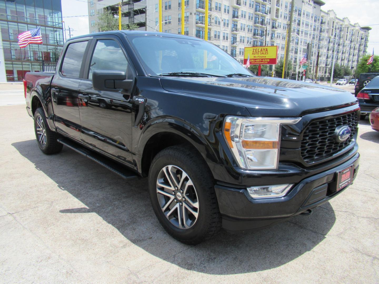 2022 Black /Black Ford F-150 XLT SuperCrew 6.5-ft. Bed 4WD (1FTEW1EP9NF) with an 2.7L V6 DOHC 24V engine, 6A transmission, located at 1511 North Shepherd Dr., Houston, TX, 77008, (281) 657-1221, 29.798361, -95.412560 - 2022 Ford F-150 XL 143,249 miles VIN: 1FTEW1EP9NFA10613 Vehicle Details Crew Pickup 2.7L V6 F DOHC 24V Gasoline Rear wheel drive w/ 4X4- Photo#20