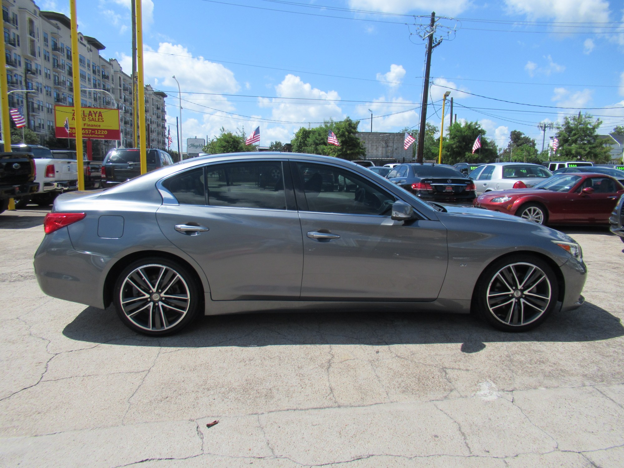 photo of 2015 Infiniti Q50 Premium