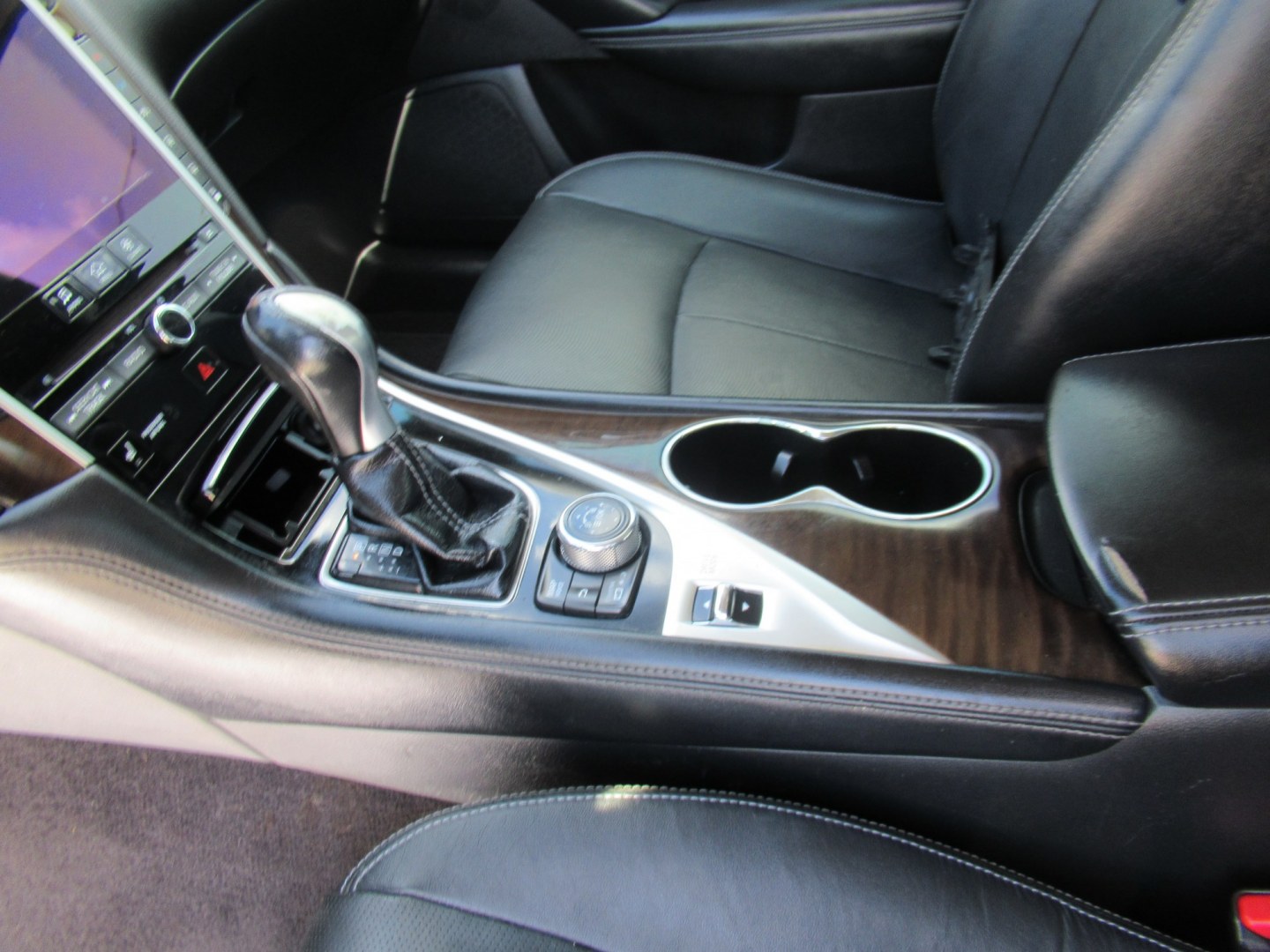 2015 Gray /Black Infiniti Q50 Premium (JN1BV7AP1FM) with an 3.7L V6 DOHC 24V HYBRID engine, 7A transmission, located at 1511 North Shepherd Dr., Houston, TX, 77008, (281) 657-1221, 29.798361, -95.412560 - 2015 Infiniti Q50 Premium 141,122 miles VIN: JN1BV7AP1FM346822 Vehicle Details Sedan 4 DR 3.7L V6 F DOHC 24V Gasoline Rear wheel drive- Photo#2