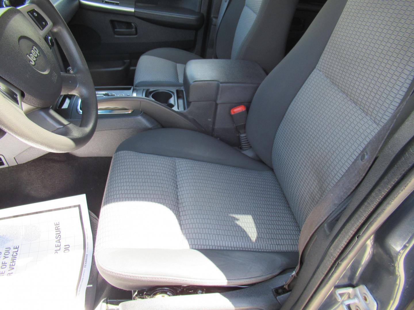 2008 BLUE /Gray Jeep Grand Cherokee Laredo 4WD (1J8GR48K38C) with an 3.7L V6 SOHC 12V engine, 5A OD transmission, located at 1511 North Shepherd Dr., Houston, TX, 77008, (281) 657-1221, 29.798361, -95.412560 - 2008 Jeep Grand Cherokee Laredo 156,835 miles VIN: 1J8GR48K38C184001 Vehicle Details 4 Door Wagon/Sport Utility 3.7L V6 F Gasoline Rear wheel drive w/ 4X4- Photo#2