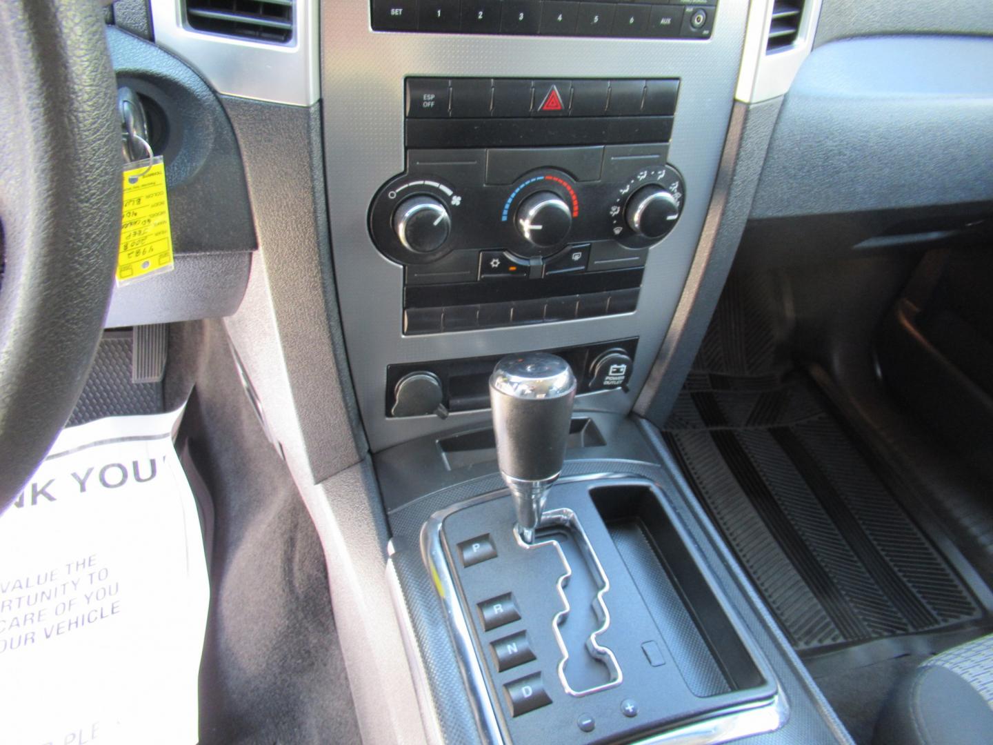 2008 BLUE /Gray Jeep Grand Cherokee Laredo 4WD (1J8GR48K38C) with an 3.7L V6 SOHC 12V engine, 5A OD transmission, located at 1511 North Shepherd Dr., Houston, TX, 77008, (281) 657-1221, 29.798361, -95.412560 - 2008 Jeep Grand Cherokee Laredo 156,835 miles VIN: 1J8GR48K38C184001 Vehicle Details 4 Door Wagon/Sport Utility 3.7L V6 F Gasoline Rear wheel drive w/ 4X4- Photo#6