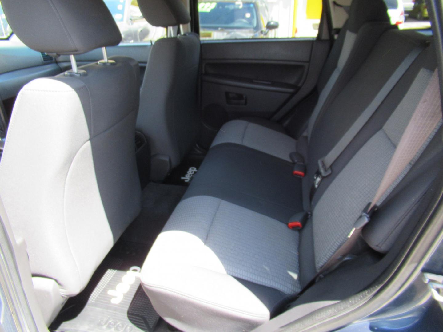2008 BLUE /Gray Jeep Grand Cherokee Laredo 4WD (1J8GR48K38C) with an 3.7L V6 SOHC 12V engine, 5A OD transmission, located at 1511 North Shepherd Dr., Houston, TX, 77008, (281) 657-1221, 29.798361, -95.412560 - 2008 Jeep Grand Cherokee Laredo 156,835 miles VIN: 1J8GR48K38C184001 Vehicle Details 4 Door Wagon/Sport Utility 3.7L V6 F Gasoline Rear wheel drive w/ 4X4- Photo#10