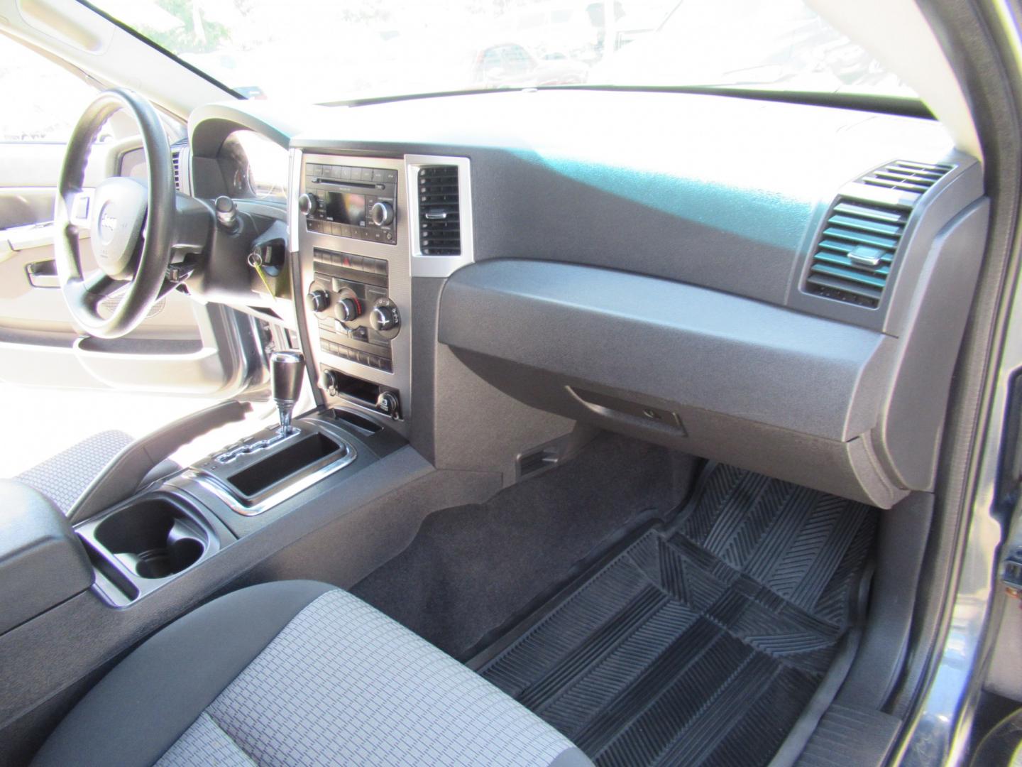2008 BLUE /Gray Jeep Grand Cherokee Laredo 4WD (1J8GR48K38C) with an 3.7L V6 SOHC 12V engine, 5A OD transmission, located at 1511 North Shepherd Dr., Houston, TX, 77008, (281) 657-1221, 29.798361, -95.412560 - 2008 Jeep Grand Cherokee Laredo 156,835 miles VIN: 1J8GR48K38C184001 Vehicle Details 4 Door Wagon/Sport Utility 3.7L V6 F Gasoline Rear wheel drive w/ 4X4- Photo#16