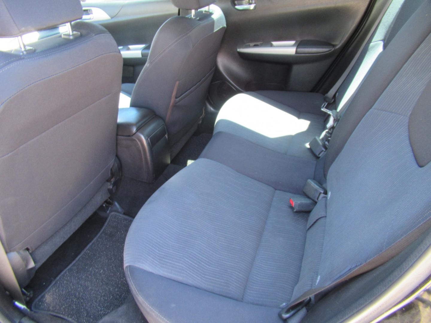 2010 Gray /Black Subaru Impreza Outback Sport (JF1GH6D67AG) with an 2.5L H4 SOHC 16V engine, 5M transmission, located at 1511 North Shepherd Dr., Houston, TX, 77008, (281) 657-1221, 29.798361, -95.412560 - 2010 Subaru Impreza Outback Sport 168,276 miles VIN: JF1GH6D67AG804710 Vehicle Details Wagon 4 DR 2.5L H4 F SOHC 16V Gasoline All wheel drive- Photo#8
