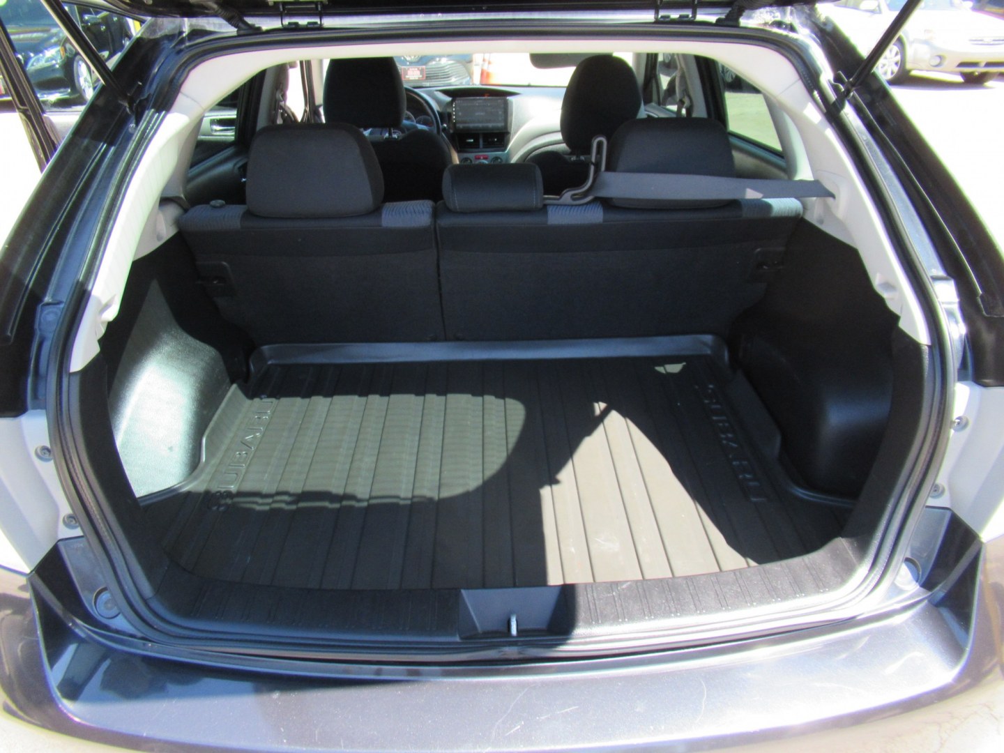 2010 Gray /Black Subaru Impreza Outback Sport (JF1GH6D67AG) with an 2.5L H4 SOHC 16V engine, 5M transmission, located at 1511 North Shepherd Dr., Houston, TX, 77008, (281) 657-1221, 29.798361, -95.412560 - 2010 Subaru Impreza Outback Sport 168,276 miles VIN: JF1GH6D67AG804710 Vehicle Details Wagon 4 DR 2.5L H4 F SOHC 16V Gasoline All wheel drive- Photo#11