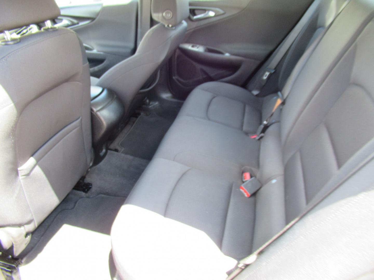 2020 Gray /Black Chevrolet Malibu LS (1G1ZB5ST6LF) with an 1.5L L4 DOHC 16V engine, 6A transmission, located at 1511 North Shepherd Dr., Houston, TX, 77008, (281) 657-1221, 29.798361, -95.412560 - 2020 Chevrolet Malibu LS 140,845 miles VIN: 1G1ZB5ST6LF143034 Vehicle Details Sedan 4 DR 1.5L I4 F DOHC 16V Gasoline Front wheel drive- Photo#8