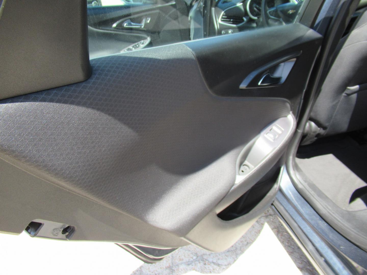 2020 Gray /Black Chevrolet Malibu LS (1G1ZB5ST6LF) with an 1.5L L4 DOHC 16V engine, 6A transmission, located at 1511 North Shepherd Dr., Houston, TX, 77008, (281) 657-1221, 29.798361, -95.412560 - 2020 Chevrolet Malibu LS 140,845 miles VIN: 1G1ZB5ST6LF143034 Vehicle Details Sedan 4 DR 1.5L I4 F DOHC 16V Gasoline Front wheel drive- Photo#9
