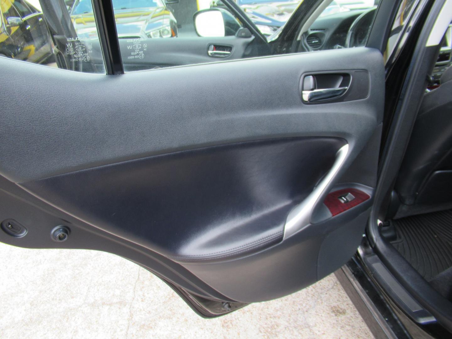 2006 Black /Black Lexus IS IS 350 (JTHBE262662) with an 3.5L V6 24V DOHC engine, 6A OD transmission, located at 1511 North Shepherd Dr., Houston, TX, 77008, (281) 657-1221, 29.798361, -95.412560 - 2006 Lexus IS 350 142,324 miles VIN: JTHBE262662002751 Vehicle Details Sedan 4 DR 3.5L V6 F 24V Gasoline Rear wheel drive- Photo#8