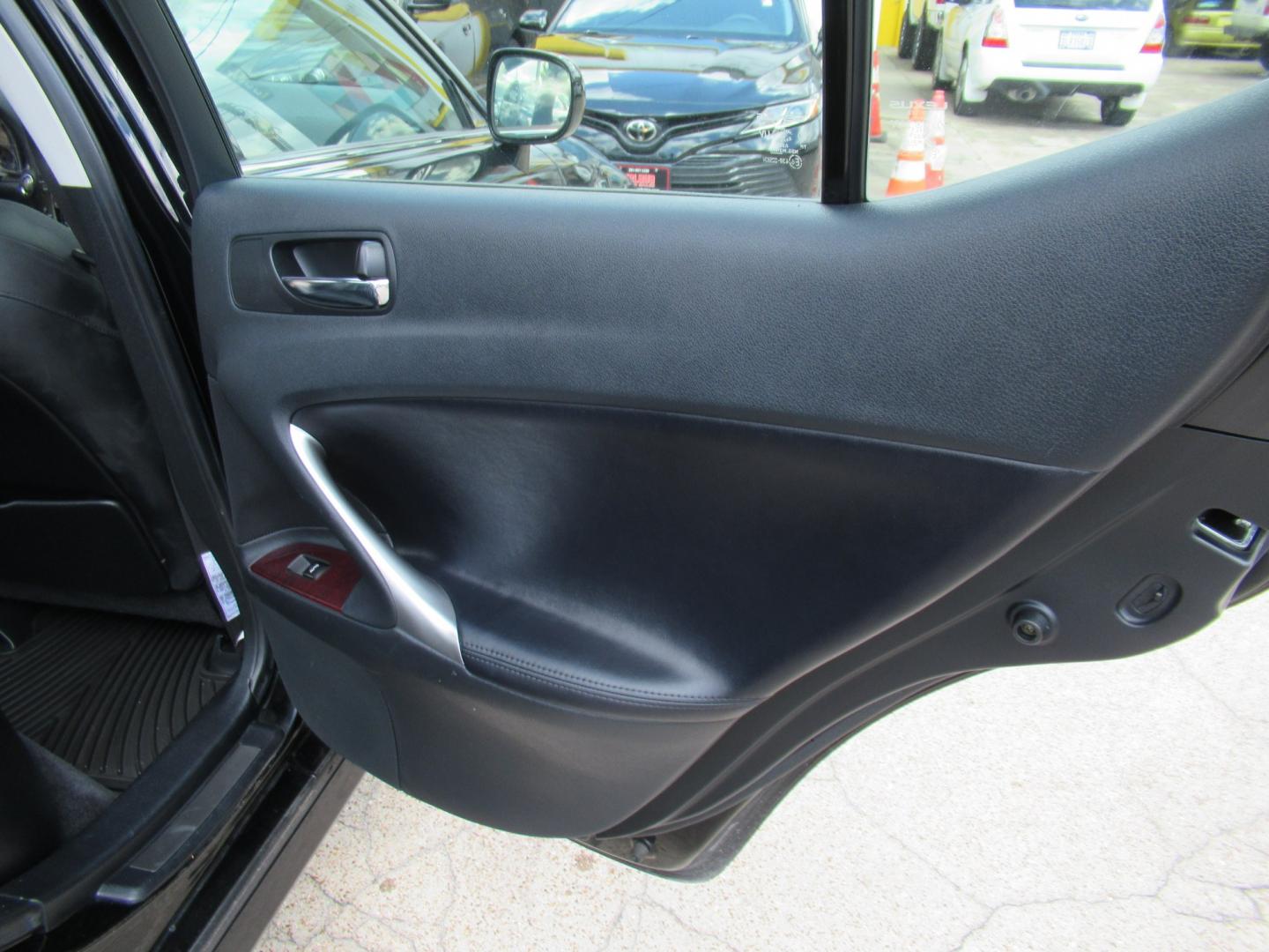 2006 Black /Black Lexus IS IS 350 (JTHBE262662) with an 3.5L V6 24V DOHC engine, 6A OD transmission, located at 1511 North Shepherd Dr., Houston, TX, 77008, (281) 657-1221, 29.798361, -95.412560 - 2006 Lexus IS 350 142,324 miles VIN: JTHBE262662002751 Vehicle Details Sedan 4 DR 3.5L V6 F 24V Gasoline Rear wheel drive- Photo#10