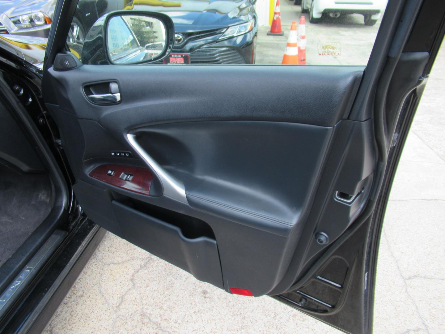 2006 Black /Black Lexus IS IS 350 (JTHBE262662) with an 3.5L V6 24V DOHC engine, 6A OD transmission, located at 1511 North Shepherd Dr., Houston, TX, 77008, (281) 657-1221, 29.798361, -95.412560 - 2006 Lexus IS 350 142,324 miles VIN: JTHBE262662002751 Vehicle Details Sedan 4 DR 3.5L V6 F 24V Gasoline Rear wheel drive- Photo#12