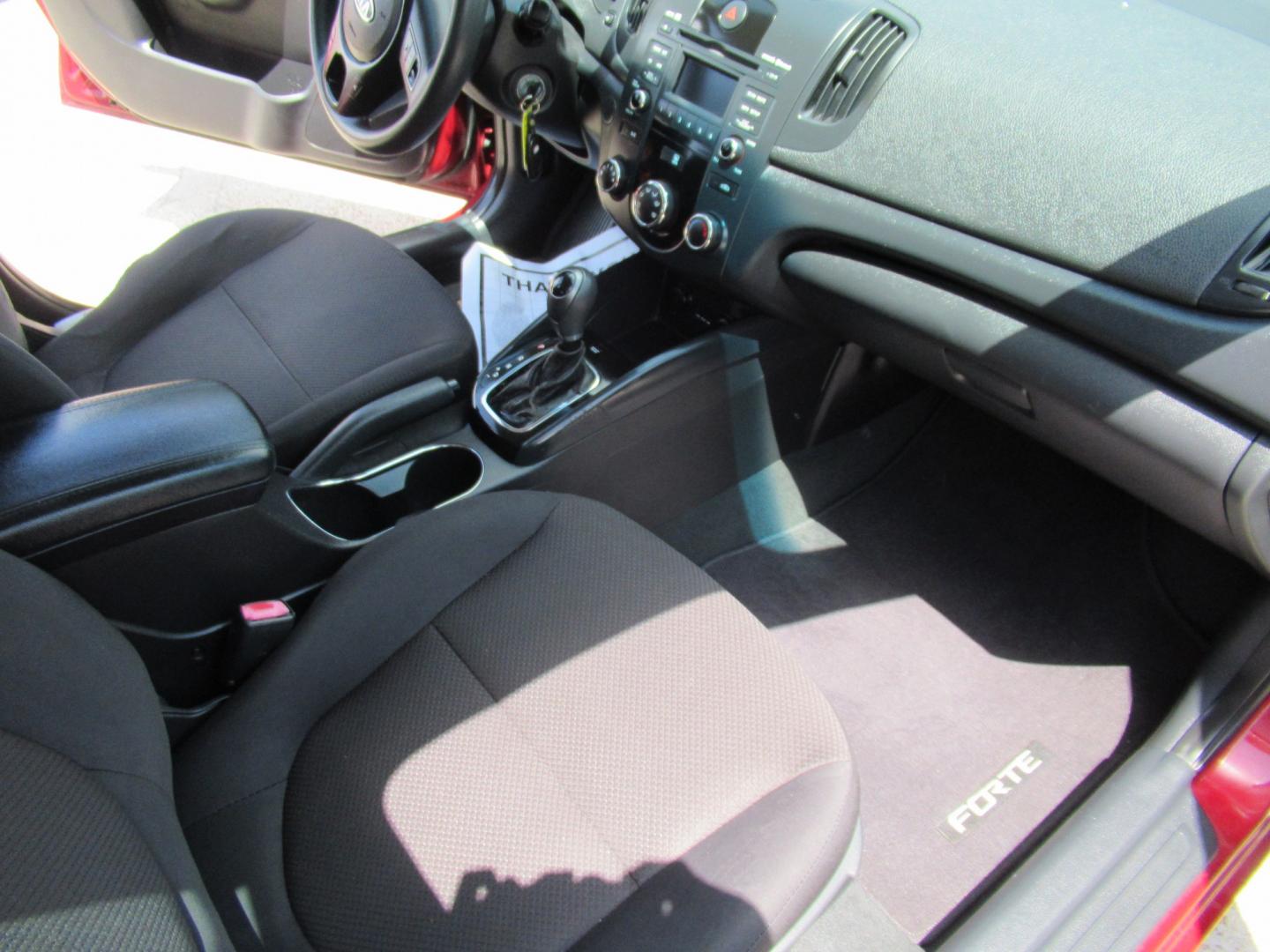 2011 Red /Black Kia Forte 5-Door EX (KNAFU5A24B5) with an 2.0L L4 DOHC 16V engine, Automatic transmission, located at 1511 North Shepherd Dr., Houston, TX, 77008, (281) 657-1221, 29.798361, -95.412560 - 2011 Kia Forte5 EX 135,659 miles VIN: KNAFU5A24B5320128 Vehicle Details Hatchback 4 DR 2.0L I4 F DOHC 16V Gasoline Front wheel drive- Photo#16