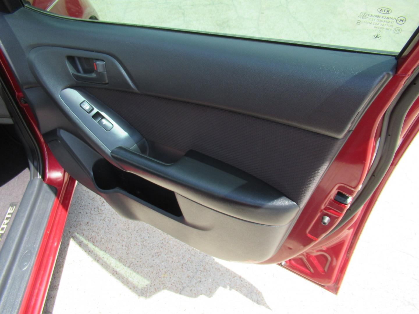 2011 Red /Black Kia Forte 5-Door EX (KNAFU5A24B5) with an 2.0L L4 DOHC 16V engine, Automatic transmission, located at 1511 North Shepherd Dr., Houston, TX, 77008, (281) 657-1221, 29.798361, -95.412560 - 2011 Kia Forte5 EX 135,659 miles VIN: KNAFU5A24B5320128 Vehicle Details Hatchback 4 DR 2.0L I4 F DOHC 16V Gasoline Front wheel drive- Photo#17