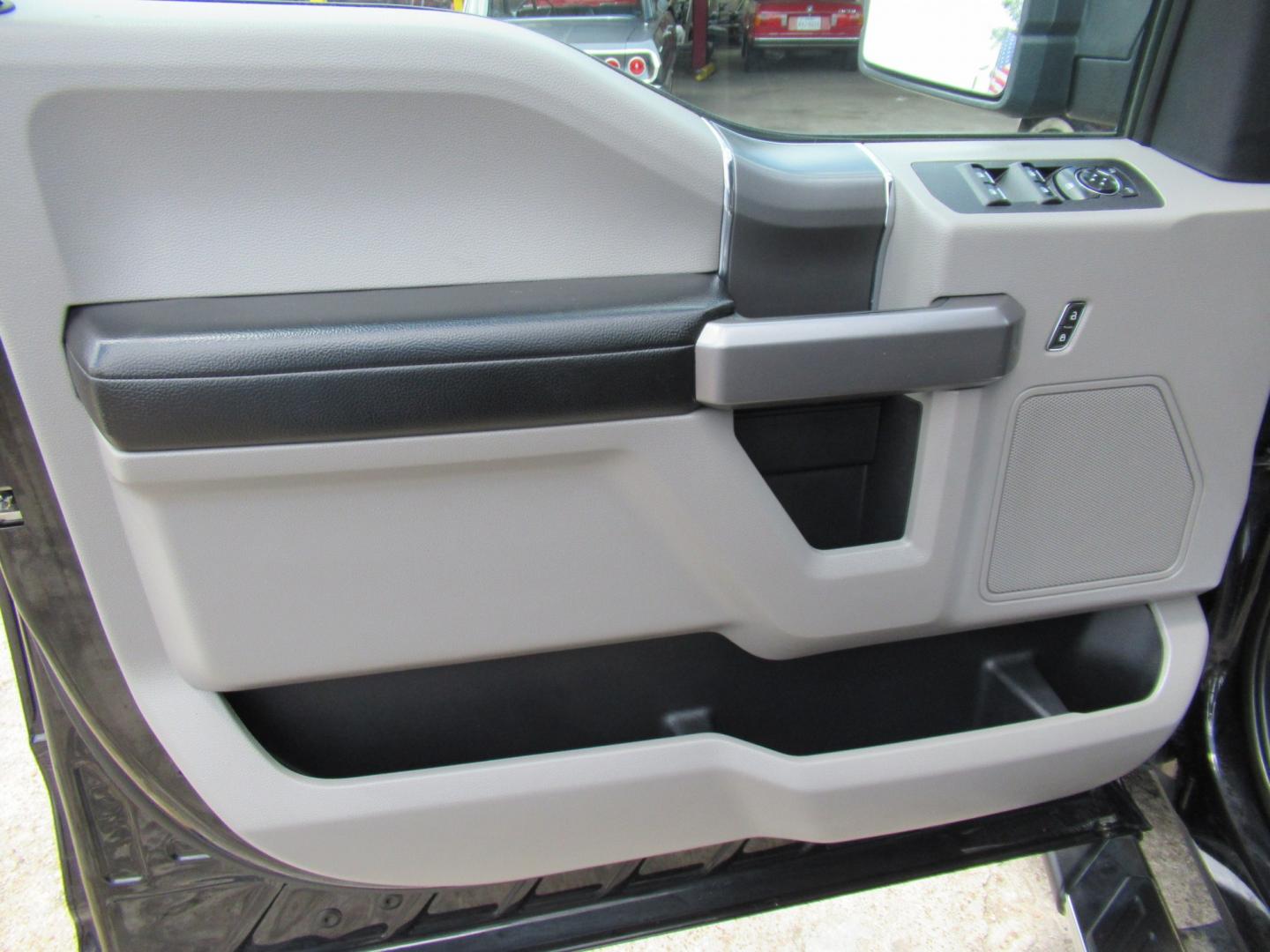 2020 Black /Black Ford F-150 XLT SuperCrew 6.5-ft. Bed 4WD (1FTEW1E46LF) with an 3.5L V6 TURBO engine, 6A transmission, located at 1511 North Shepherd Dr., Houston, TX, 77008, (281) 657-1221, 29.798361, -95.412560 - 2020 Ford F-150 XLT 146,339 miles VIN: 1FTEW1E46LFA13634 Original Window Sticker Vehicle Details Crew Pickup 3.5L V6 F DOHC 24V Gasoline Rear wheel drive w/ 4X4- Photo#1