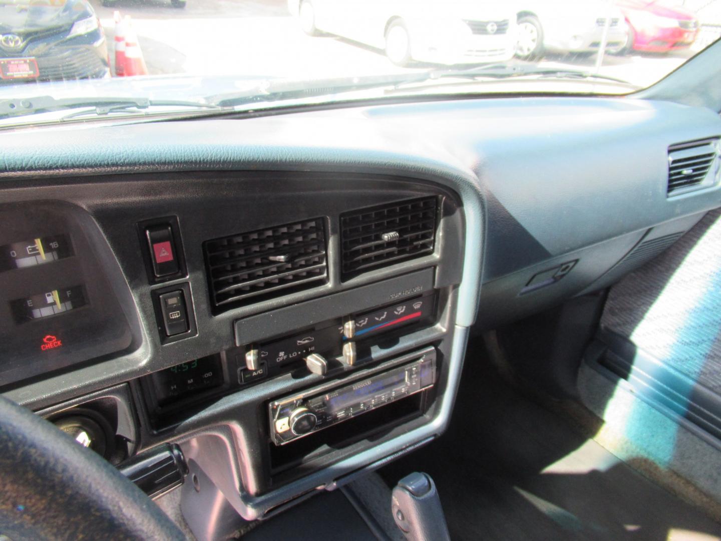 1994 BLUE /Gray Toyota 4Runner SR5 V6 4WD (JT3VN39W7R0) with an 3.0L V6 OHV 12V engine, located at 1511 North Shepherd Dr., Houston, TX, 77008, (281) 657-1221, 29.798361, -95.412560 - 1994 Toyota 4Runner SR5 V6 179,016 miles VIN: JT3VN39W7R0166274 Vehicle Details 4 Door Wagon/Sport Utility 3.0L V6 F Gasoline Rear wheel drive w/ 4X4- Photo#10