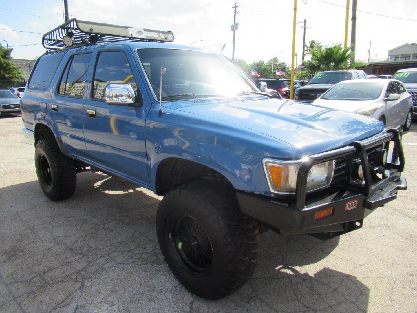 1994 BLUE /Gray Toyota 4Runner SR5 V6 4WD (JT3VN39W7R0) with an 3.0L V6 OHV 12V engine, located at 1511 North Shepherd Dr., Houston, TX, 77008, (281) 657-1221, 29.798361, -95.412560 - 1994 Toyota 4Runner SR5 V6 179,016 miles VIN: JT3VN39W7R0166274 Vehicle Details 4 Door Wagon/Sport Utility 3.0L V6 F Gasoline Rear wheel drive w/ 4X4- Photo#14