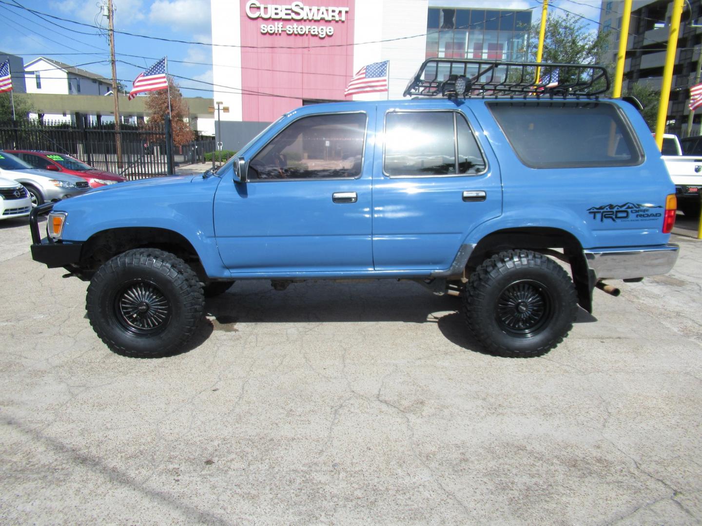 1994 BLUE /Gray Toyota 4Runner SR5 V6 4WD (JT3VN39W7R0) with an 3.0L V6 OHV 12V engine, located at 1511 North Shepherd Dr., Houston, TX, 77008, (281) 657-1221, 29.798361, -95.412560 - 1994 Toyota 4Runner SR5 V6 179,016 miles VIN: JT3VN39W7R0166274 Vehicle Details 4 Door Wagon/Sport Utility 3.0L V6 F Gasoline Rear wheel drive w/ 4X4- Photo#12