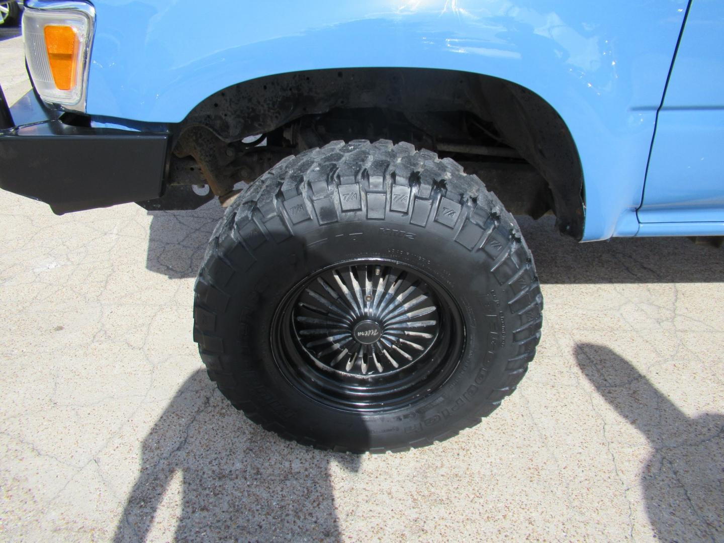1994 BLUE /Gray Toyota 4Runner SR5 V6 4WD (JT3VN39W7R0) with an 3.0L V6 OHV 12V engine, located at 1511 North Shepherd Dr., Houston, TX, 77008, (281) 657-1221, 29.798361, -95.412560 - 1994 Toyota 4Runner SR5 V6 179,016 miles VIN: JT3VN39W7R0166274 Vehicle Details 4 Door Wagon/Sport Utility 3.0L V6 F Gasoline Rear wheel drive w/ 4X4- Photo#20