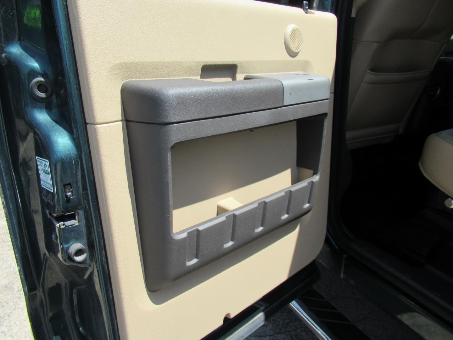 2012 Green /Tan Ford F-250 SD King Ranch Crew Cab 4WD (1FT7W2B62CE) with an 6.2L V8 OHV 16V engine, 6-Speed Automatic transmission, located at 1511 North Shepherd Dr., Houston, TX, 77008, (281) 657-1221, 29.798361, -95.412560 - 2012 Ford F-250 Super Duty Lariat 202,134 miles VIN: 1FT7W2B62CEA02897 Details Crew Pickup 6.2L V8 F SOHC 16V Gasoline Rear wheel drive w/ 4X4- Photo#5