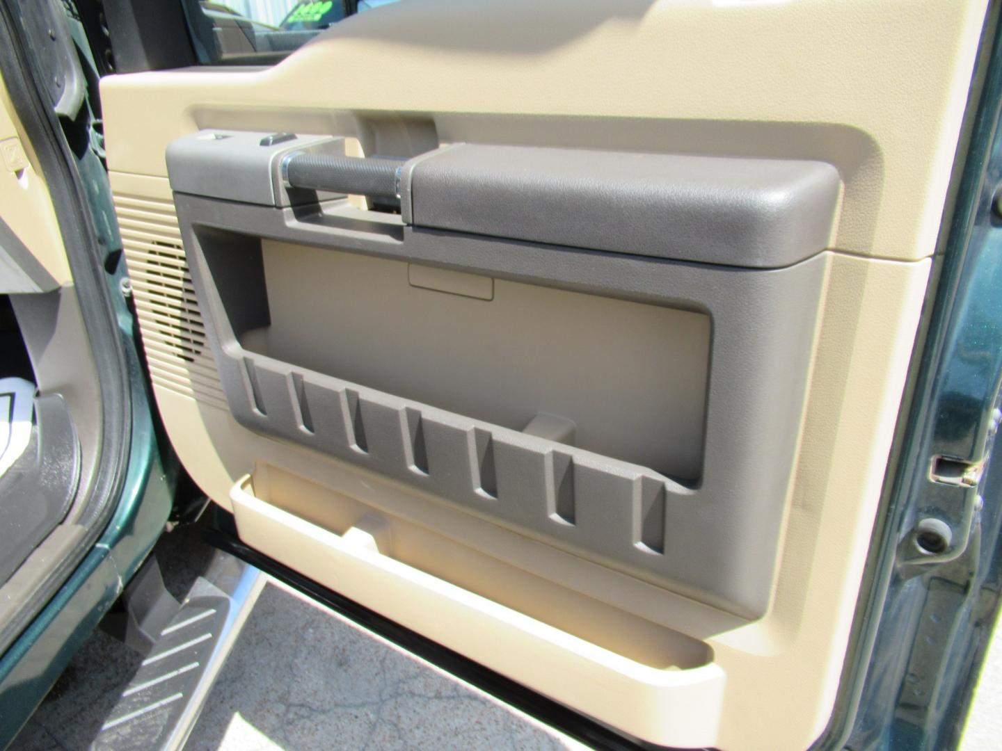 2012 Green /Tan Ford F-250 SD King Ranch Crew Cab 4WD (1FT7W2B62CE) with an 6.2L V8 OHV 16V engine, 6-Speed Automatic transmission, located at 1511 North Shepherd Dr., Houston, TX, 77008, (281) 657-1221, 29.798361, -95.412560 - 2012 Ford F-250 Super Duty Lariat 202,134 miles VIN: 1FT7W2B62CEA02897 Details Crew Pickup 6.2L V8 F SOHC 16V Gasoline Rear wheel drive w/ 4X4- Photo#16