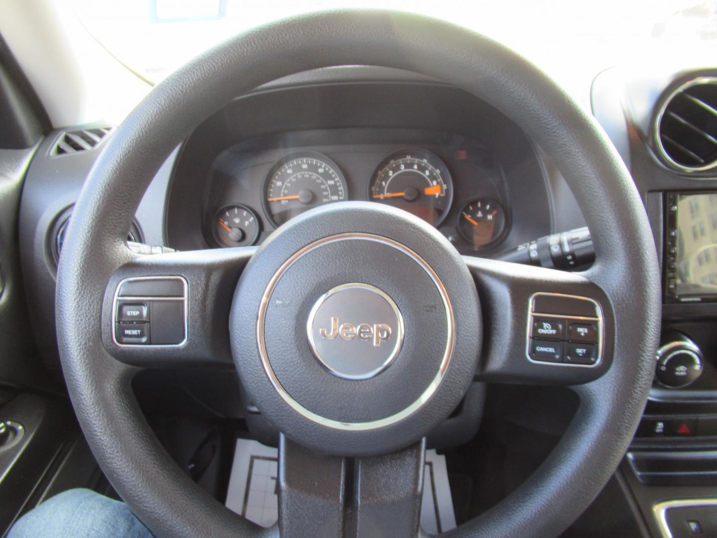 2016 White /Black Jeep Patriot Sport 2WD (1C4NJPBBXGD) with an 2.4L L4 DOHC 16V engine, Automatic transmission, located at 1511 North Shepherd Dr., Houston, TX, 77008, (281) 657-1221, 29.798361, -95.412560 - 2016 Jeep Patriot Sport 140,465 miles VIN: 1C4NJPBBXGD583030 Vehicle Details 4 Door Wagon/Sport Utility 2.4L I4 F DOHC 16V Gasoline Front wheel drive- Photo#4