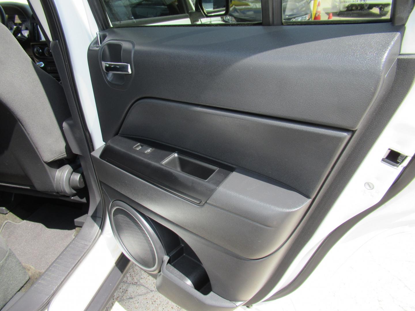 2016 White /Black Jeep Patriot Sport 2WD (1C4NJPBBXGD) with an 2.4L L4 DOHC 16V engine, Automatic transmission, located at 1511 North Shepherd Dr., Houston, TX, 77008, (281) 657-1221, 29.798361, -95.412560 - 2016 Jeep Patriot Sport 140,465 miles VIN: 1C4NJPBBXGD583030 Vehicle Details 4 Door Wagon/Sport Utility 2.4L I4 F DOHC 16V Gasoline Front wheel drive- Photo#12