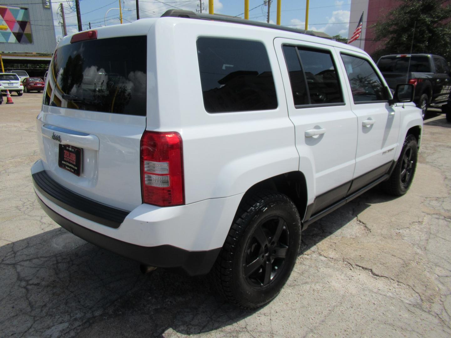 2016 White /Black Jeep Patriot Sport 2WD (1C4NJPBBXGD) with an 2.4L L4 DOHC 16V engine, Automatic transmission, located at 1511 North Shepherd Dr., Houston, TX, 77008, (281) 657-1221, 29.798361, -95.412560 - 2016 Jeep Patriot Sport 140,465 miles VIN: 1C4NJPBBXGD583030 Vehicle Details 4 Door Wagon/Sport Utility 2.4L I4 F DOHC 16V Gasoline Front wheel drive- Photo#17