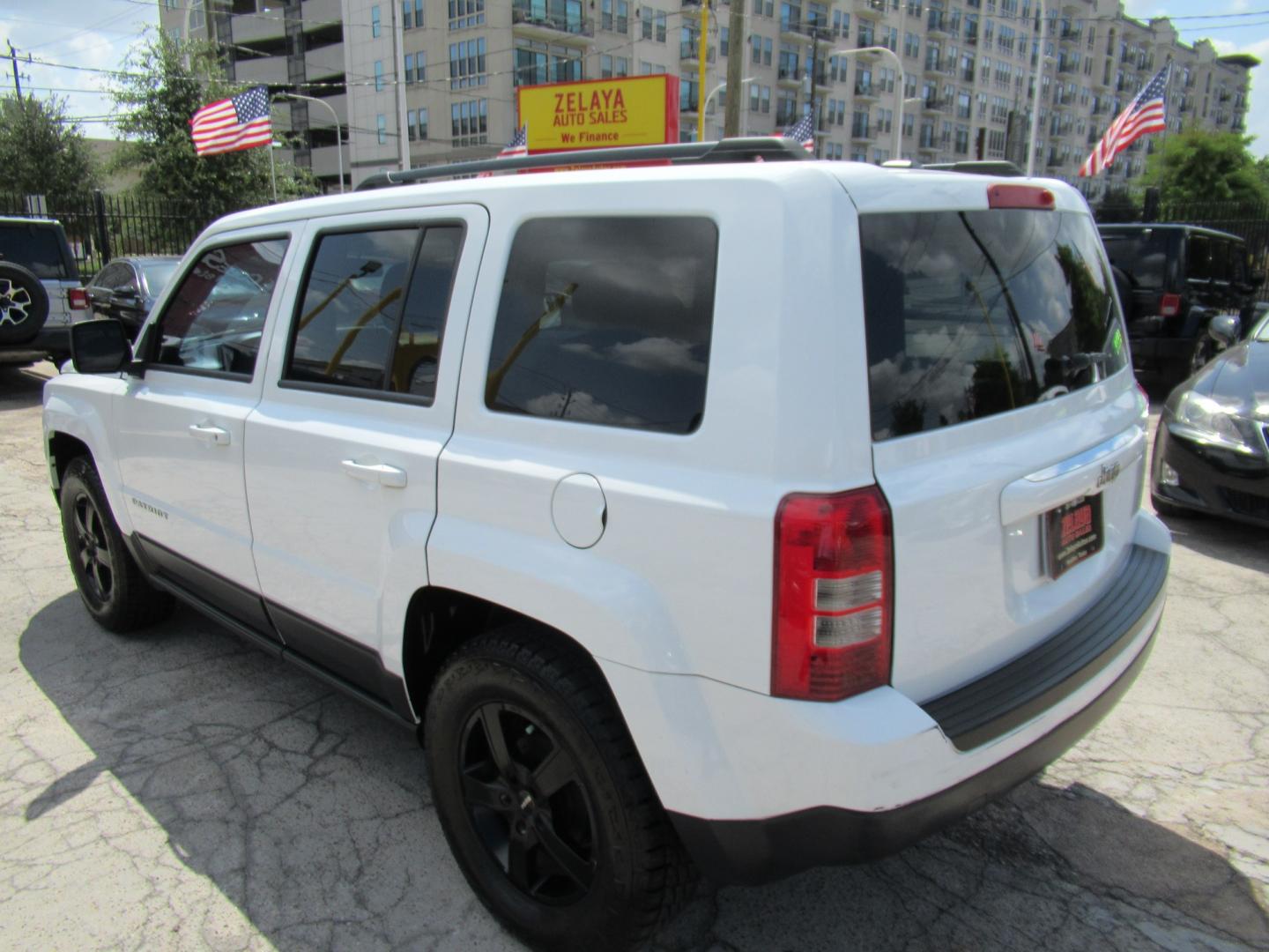 2016 White /Black Jeep Patriot Sport 2WD (1C4NJPBBXGD) with an 2.4L L4 DOHC 16V engine, Automatic transmission, located at 1511 North Shepherd Dr., Houston, TX, 77008, (281) 657-1221, 29.798361, -95.412560 - 2016 Jeep Patriot Sport 140,465 miles VIN: 1C4NJPBBXGD583030 Vehicle Details 4 Door Wagon/Sport Utility 2.4L I4 F DOHC 16V Gasoline Front wheel drive- Photo#22