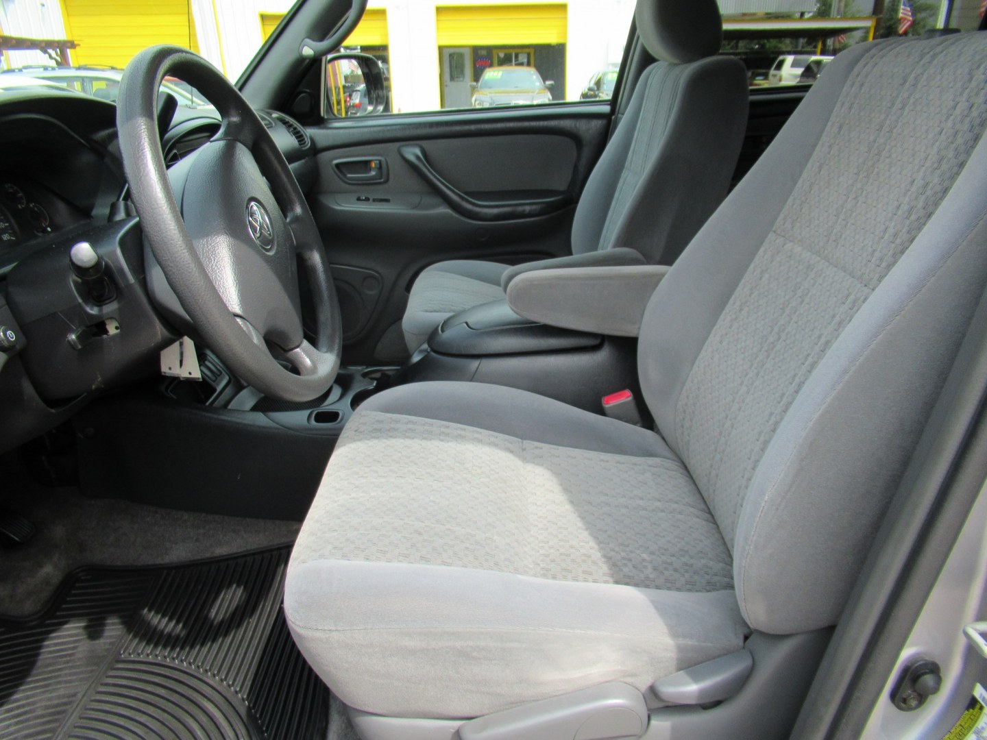 2006 Silver /Gray Toyota Tundra SR5 Double Cab (5TBET341X6S) with an 4.7L V8 DOHC 32V engine, 5A OD transmission, located at 1511 North Shepherd Dr., Houston, TX, 77008, (281) 657-1221, 29.798361, -95.412560 - 2006 Toyota Tundra SR5 VIN: 5TBET341X6S510744 Vehicle Details 4 Door Extended Cab Pickup 4.7L V8 F DOHC 32V Gasoline Rear wheel drive- Photo#2