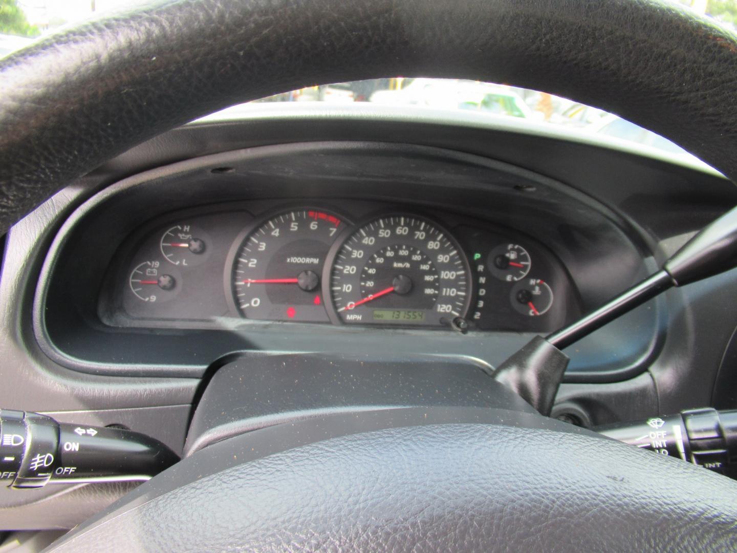 2006 Silver /Gray Toyota Tundra SR5 Double Cab (5TBET341X6S) with an 4.7L V8 DOHC 32V engine, 5A OD transmission, located at 1511 North Shepherd Dr., Houston, TX, 77008, (281) 657-1221, 29.798361, -95.412560 - 2006 Toyota Tundra SR5 VIN: 5TBET341X6S510744 Vehicle Details 4 Door Extended Cab Pickup 4.7L V8 F DOHC 32V Gasoline Rear wheel drive- Photo#6