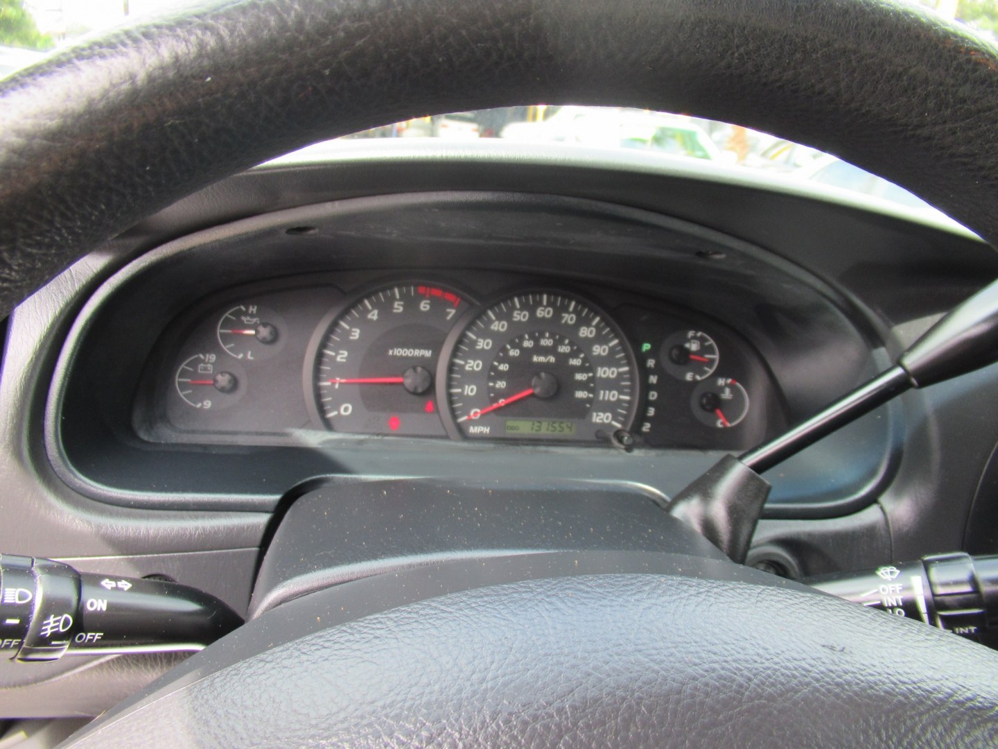 2006 Silver /Gray Toyota Tundra SR5 Double Cab (5TBET341X6S) with an 4.7L V8 DOHC 32V engine, 5A OD transmission, located at 1511 North Shepherd Dr., Houston, TX, 77008, (281) 657-1221, 29.798361, -95.412560 - 2006 Toyota Tundra SR5 VIN: 5TBET341X6S510744 Vehicle Details 4 Door Extended Cab Pickup 4.7L V8 F DOHC 32V Gasoline Rear wheel drive- Photo#6