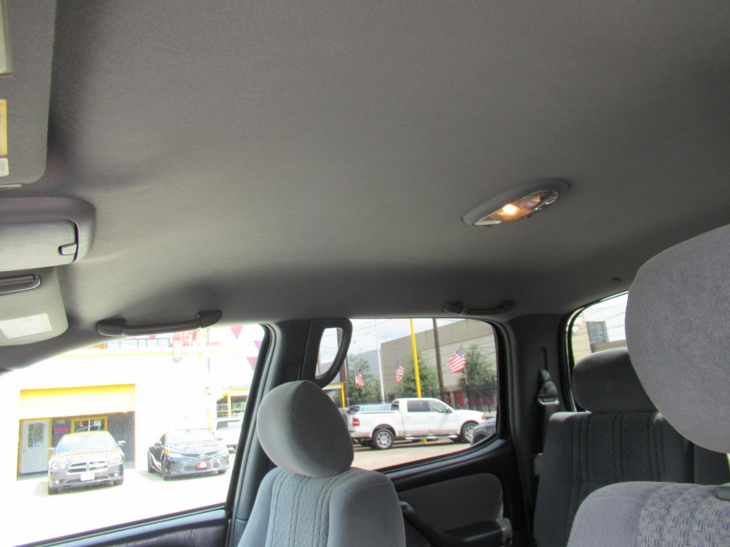 2006 Silver /Gray Toyota Tundra SR5 Double Cab (5TBET341X6S) with an 4.7L V8 DOHC 32V engine, 5A OD transmission, located at 1511 North Shepherd Dr., Houston, TX, 77008, (281) 657-1221, 29.798361, -95.412560 - 2006 Toyota Tundra SR5 VIN: 5TBET341X6S510744 Vehicle Details 4 Door Extended Cab Pickup 4.7L V8 F DOHC 32V Gasoline Rear wheel drive- Photo#10