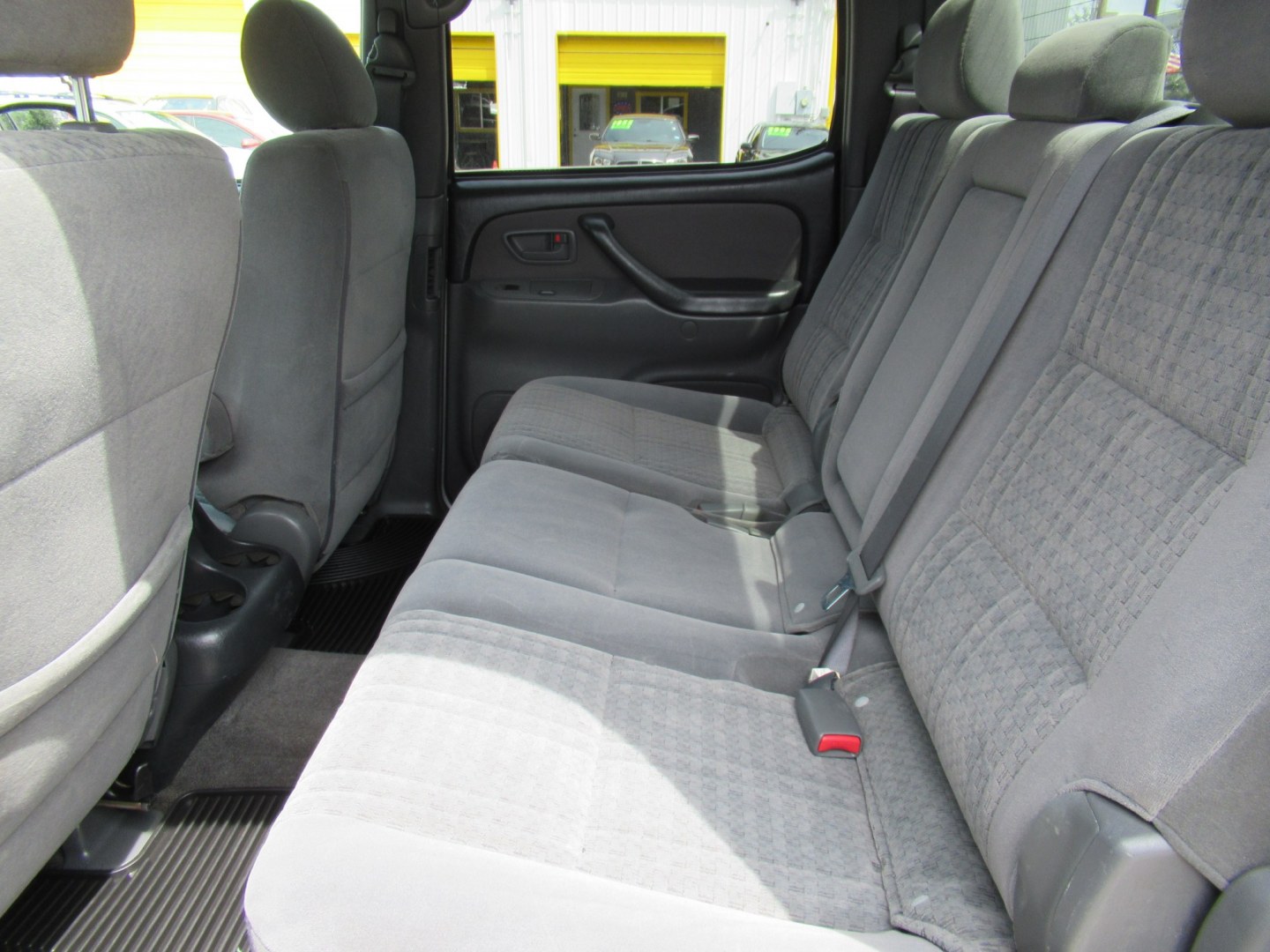 2006 Silver /Gray Toyota Tundra SR5 Double Cab (5TBET341X6S) with an 4.7L V8 DOHC 32V engine, 5A OD transmission, located at 1511 North Shepherd Dr., Houston, TX, 77008, (281) 657-1221, 29.798361, -95.412560 - 2006 Toyota Tundra SR5 VIN: 5TBET341X6S510744 Vehicle Details 4 Door Extended Cab Pickup 4.7L V8 F DOHC 32V Gasoline Rear wheel drive- Photo#12