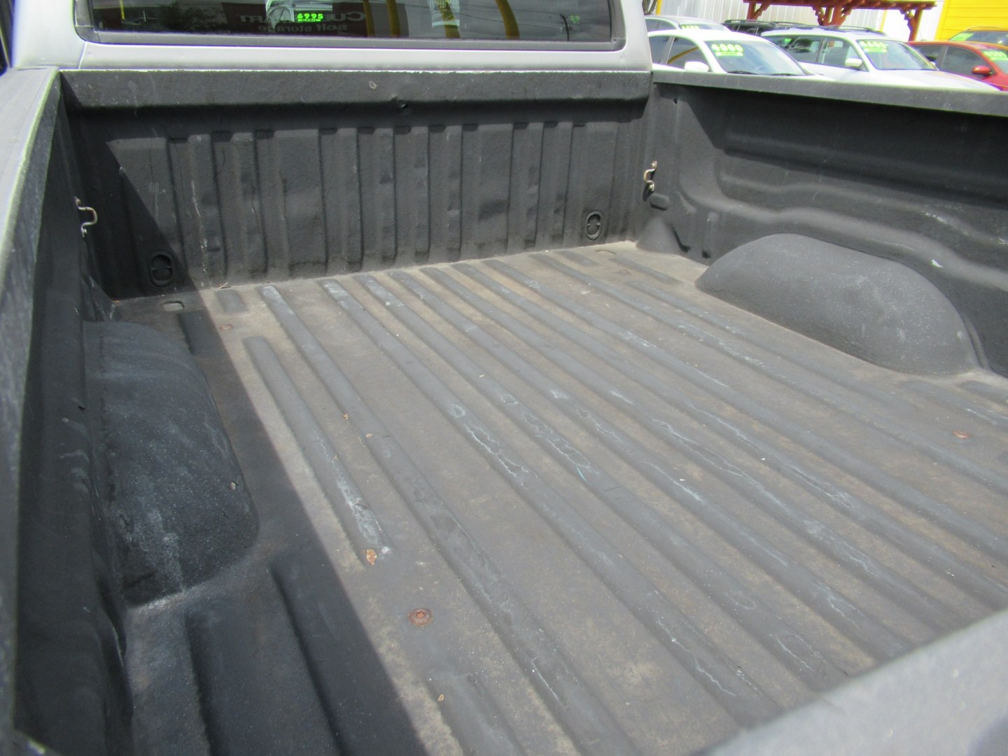 2006 Silver /Gray Toyota Tundra SR5 Double Cab (5TBET341X6S) with an 4.7L V8 DOHC 32V engine, 5A OD transmission, located at 1511 North Shepherd Dr., Houston, TX, 77008, (281) 657-1221, 29.798361, -95.412560 - 2006 Toyota Tundra SR5 VIN: 5TBET341X6S510744 Vehicle Details 4 Door Extended Cab Pickup 4.7L V8 F DOHC 32V Gasoline Rear wheel drive- Photo#14