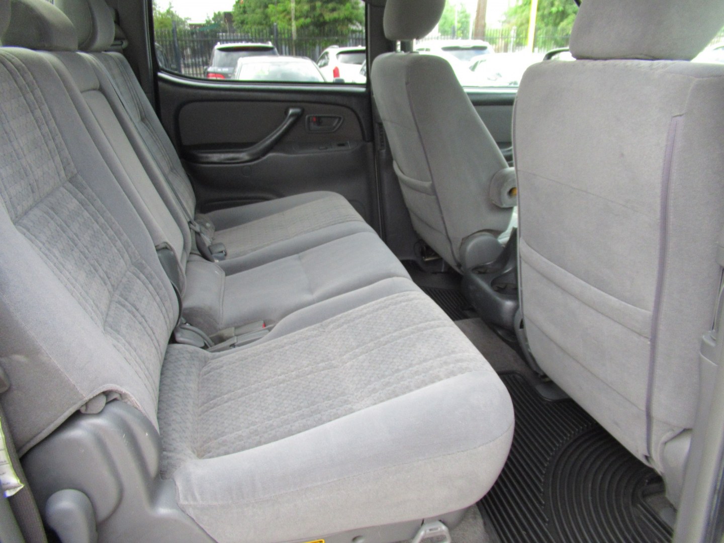2006 Silver /Gray Toyota Tundra SR5 Double Cab (5TBET341X6S) with an 4.7L V8 DOHC 32V engine, 5A OD transmission, located at 1511 North Shepherd Dr., Houston, TX, 77008, (281) 657-1221, 29.798361, -95.412560 - 2006 Toyota Tundra SR5 VIN: 5TBET341X6S510744 Vehicle Details 4 Door Extended Cab Pickup 4.7L V8 F DOHC 32V Gasoline Rear wheel drive- Photo#15
