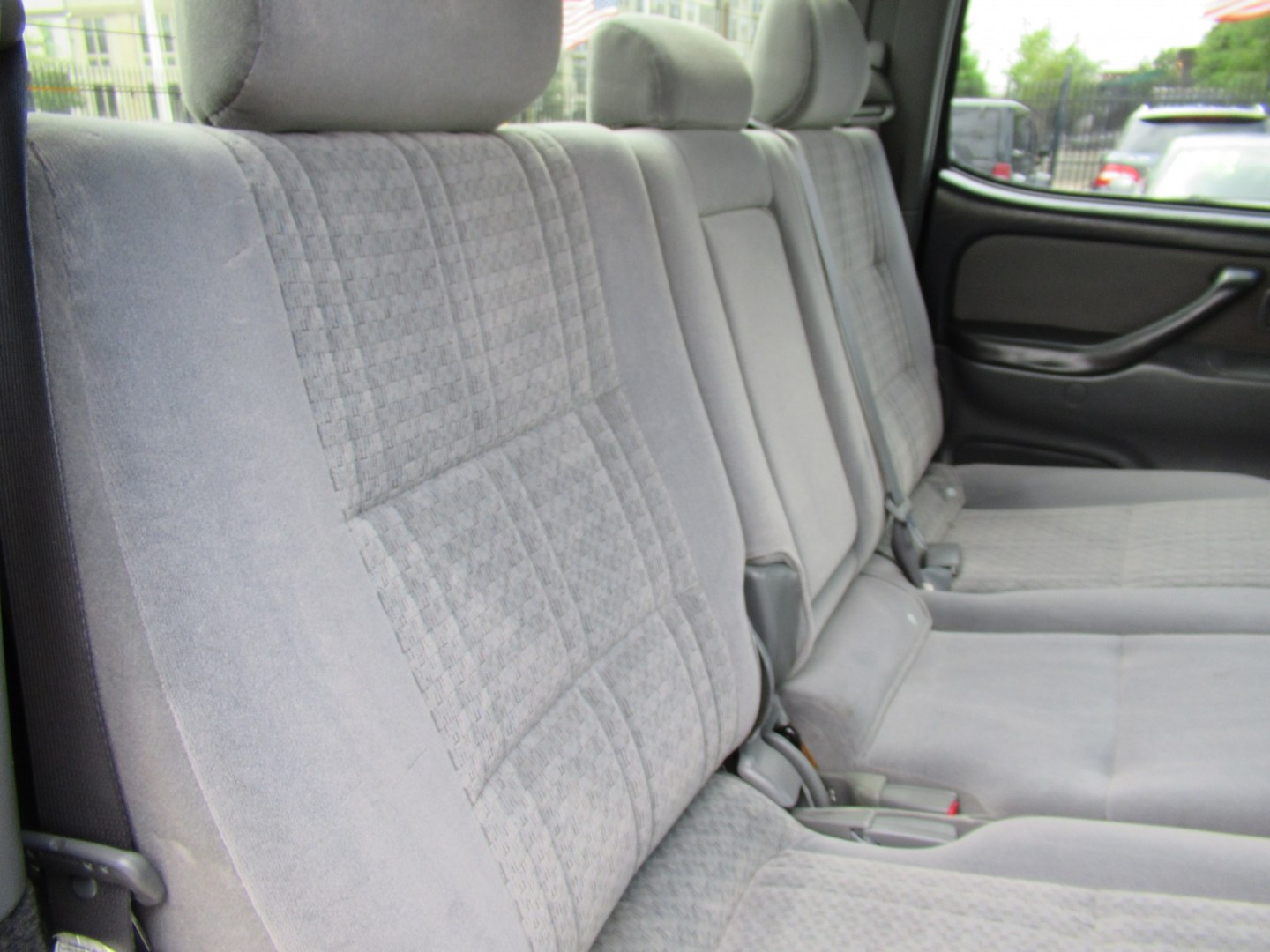 2006 Silver /Gray Toyota Tundra SR5 Double Cab (5TBET341X6S) with an 4.7L V8 DOHC 32V engine, 5A OD transmission, located at 1511 North Shepherd Dr., Houston, TX, 77008, (281) 657-1221, 29.798361, -95.412560 - 2006 Toyota Tundra SR5 VIN: 5TBET341X6S510744 Vehicle Details 4 Door Extended Cab Pickup 4.7L V8 F DOHC 32V Gasoline Rear wheel drive- Photo#16
