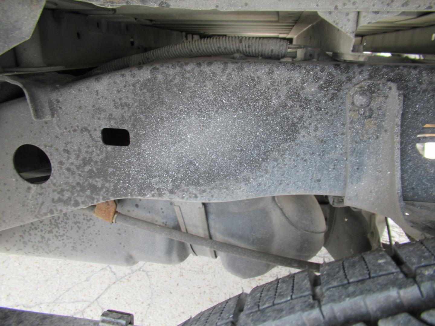 2006 Silver /Gray Toyota Tundra SR5 Double Cab (5TBET341X6S) with an 4.7L V8 DOHC 32V engine, 5A OD transmission, located at 1511 North Shepherd Dr., Houston, TX, 77008, (281) 657-1221, 29.798361, -95.412560 - 2006 Toyota Tundra SR5 VIN: 5TBET341X6S510744 Vehicle Details 4 Door Extended Cab Pickup 4.7L V8 F DOHC 32V Gasoline Rear wheel drive- Photo#25