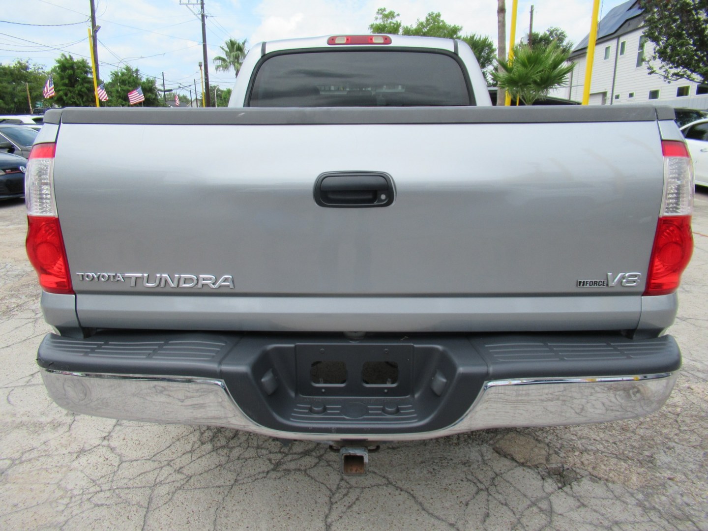 2006 Silver /Gray Toyota Tundra SR5 Double Cab (5TBET341X6S) with an 4.7L V8 DOHC 32V engine, 5A OD transmission, located at 1511 North Shepherd Dr., Houston, TX, 77008, (281) 657-1221, 29.798361, -95.412560 - 2006 Toyota Tundra SR5 VIN: 5TBET341X6S510744 Vehicle Details 4 Door Extended Cab Pickup 4.7L V8 F DOHC 32V Gasoline Rear wheel drive- Photo#30