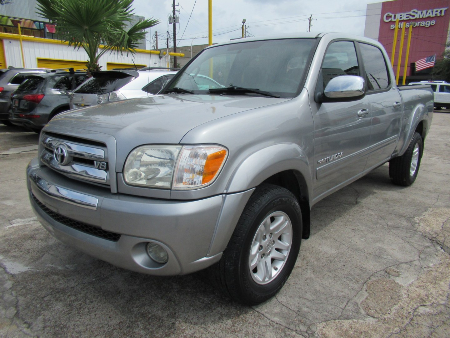 2006 Silver /Gray Toyota Tundra SR5 Double Cab (5TBET341X6S) with an 4.7L V8 DOHC 32V engine, 5A OD transmission, located at 1511 North Shepherd Dr., Houston, TX, 77008, (281) 657-1221, 29.798361, -95.412560 - 2006 Toyota Tundra SR5 VIN: 5TBET341X6S510744 Vehicle Details 4 Door Extended Cab Pickup 4.7L V8 F DOHC 32V Gasoline Rear wheel drive- Photo#31