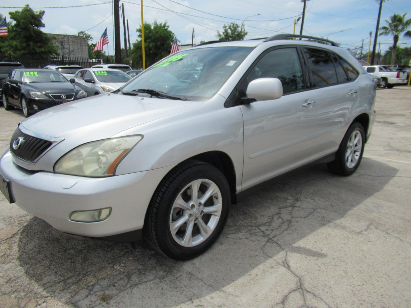 2009 Silver /Gray Lexus RX 350 FWD (2T2GK31U59C) with an 3.5L V6 DOHC 24V engine, 5A OD transmission, located at 1511 North Shepherd Dr., Houston, TX, 77008, (281) 657-1221, 29.798361, -95.412560- Photo#22