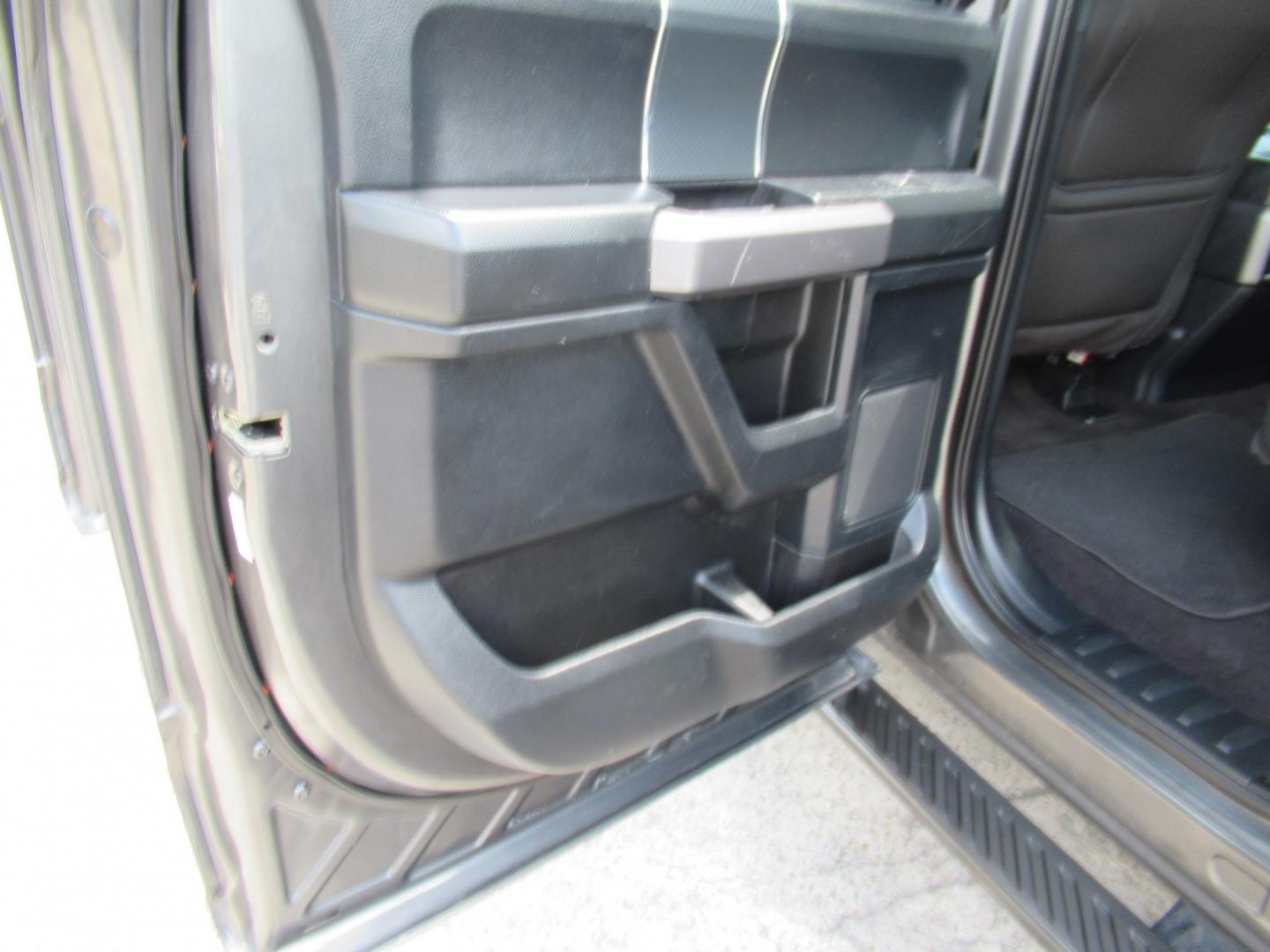 2020 Gray /Black Ford F-150 King-Ranch SuperCrew 5.5-ft. 2WD (1FTEW1CP8LK) with an 2.7L V6 DOHC 24V engine, 6A transmission, located at 1511 North Shepherd Dr., Houston, TX, 77008, (281) 657-1221, 29.798361, -95.412560 - 2020 Ford F-150 XLT VIN: 1FTEW1CP8LKE93535 Vehicle Details Crew Pickup 2.7L V6 F DOHC 24V Gasoline Rear wheel drive- Photo#8