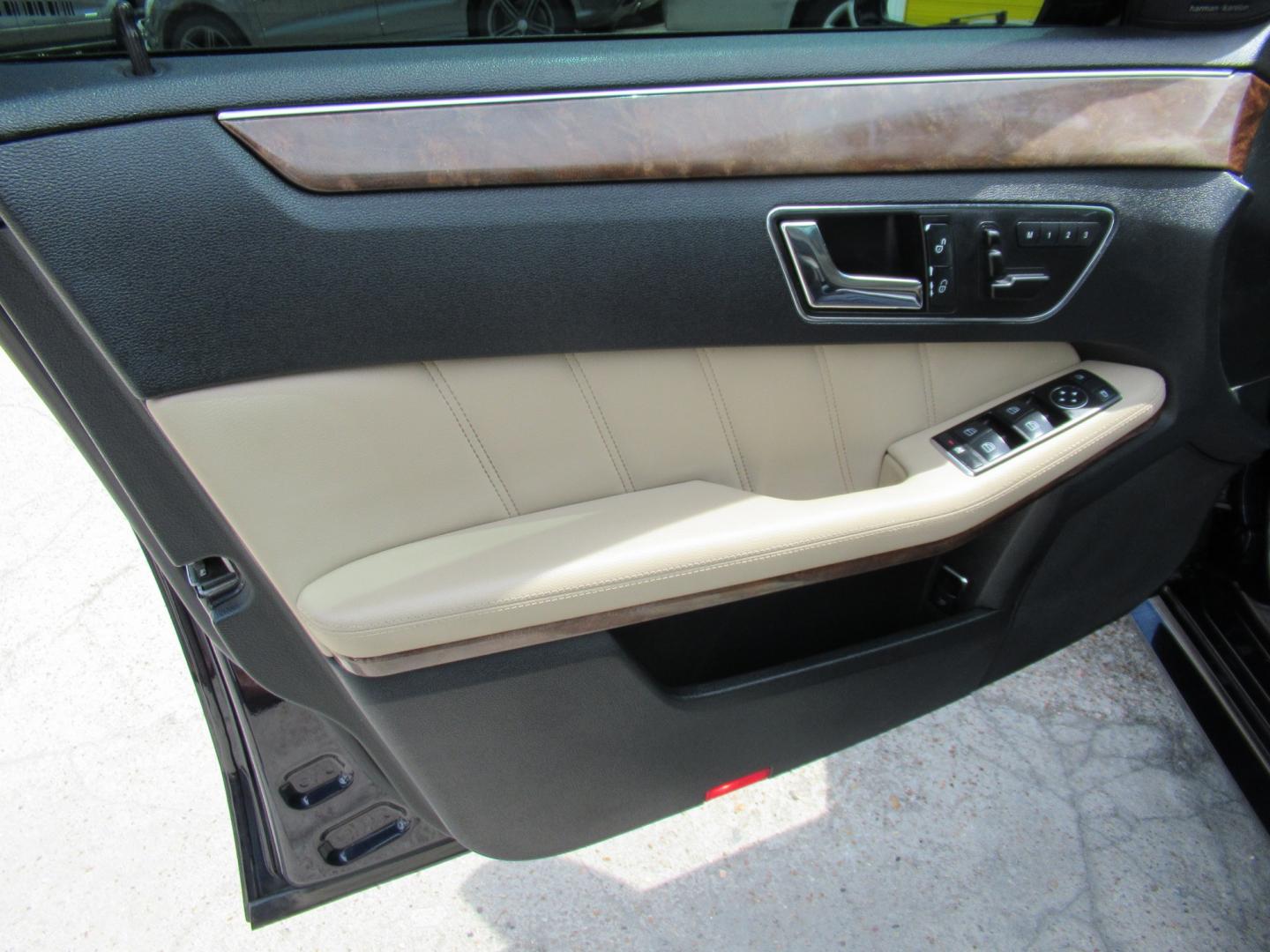 2011 BLUE /Tan Mercedes-Benz E-Class Wagon E350 4Matic (WDDHH8HB0BA) with an 3.5L V6 DOHC 24V engine, 7-Speed Automatic transmission, located at 1511 North Shepherd Dr., Houston, TX, 77008, (281) 657-1221, 29.798361, -95.412560 - 2011 Mercedes-Benz E-Class E 350 Sport 4Matic VIN: WDDHH8HB0BA467177 Vehicle Details Wagon 4 DR 3.5L V6 F DOHC 24V Gasoline All wheel drive Excellent Condition Hard to find wagon, don't miss out!- Photo#15