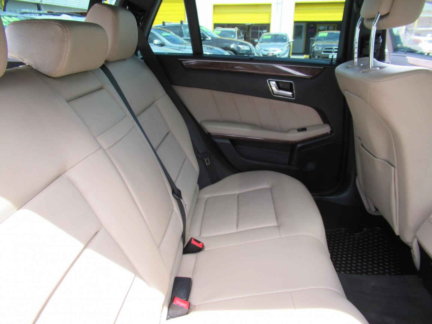2011 BLUE /Tan Mercedes-Benz E-Class Wagon E350 4Matic (WDDHH8HB0BA) with an 3.5L V6 DOHC 24V engine, 7-Speed Automatic transmission, located at 1511 North Shepherd Dr., Houston, TX, 77008, (281) 657-1221, 29.798361, -95.412560 - 2011 Mercedes-Benz E-Class E 350 Sport 4Matic VIN: WDDHH8HB0BA467177 Vehicle Details Wagon 4 DR 3.5L V6 F DOHC 24V Gasoline All wheel drive Excellent Condition Hard to find wagon, don't miss out!- Photo#20