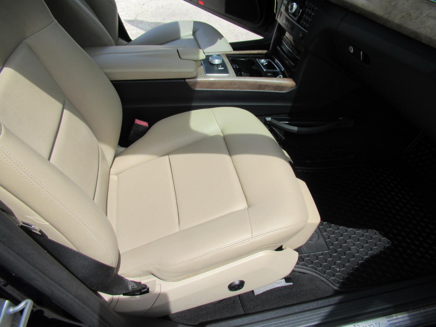 2011 BLUE /Tan Mercedes-Benz E-Class Wagon E350 4Matic (WDDHH8HB0BA) with an 3.5L V6 DOHC 24V engine, 7-Speed Automatic transmission, located at 1511 North Shepherd Dr., Houston, TX, 77008, (281) 657-1221, 29.798361, -95.412560 - 2011 Mercedes-Benz E-Class E 350 Sport 4Matic VIN: WDDHH8HB0BA467177 Vehicle Details Wagon 4 DR 3.5L V6 F DOHC 24V Gasoline All wheel drive Excellent Condition Hard to find wagon, don't miss out!- Photo#25