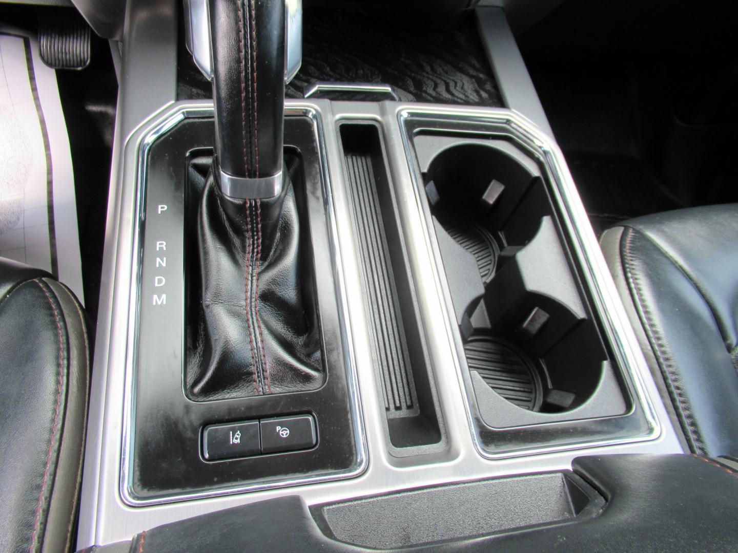 2019 Gray /Black Ford F-150 XLT SuperCrew 5.5-ft. Bed 2WD (1FTEW1C40KF) with an 3.5L V6 TURBO engine, 6A transmission, located at 1511 North Shepherd Dr., Houston, TX, 77008, (281) 657-1221, 29.798361, -95.412560 - 2019 Ford F-150 Platinum VIN: 1FTEW1C40KFC31635 Vehicle Details Crew Pickup 3.5L V6 F DOHC 24V Gasoline Rear wheel drive- Photo#12