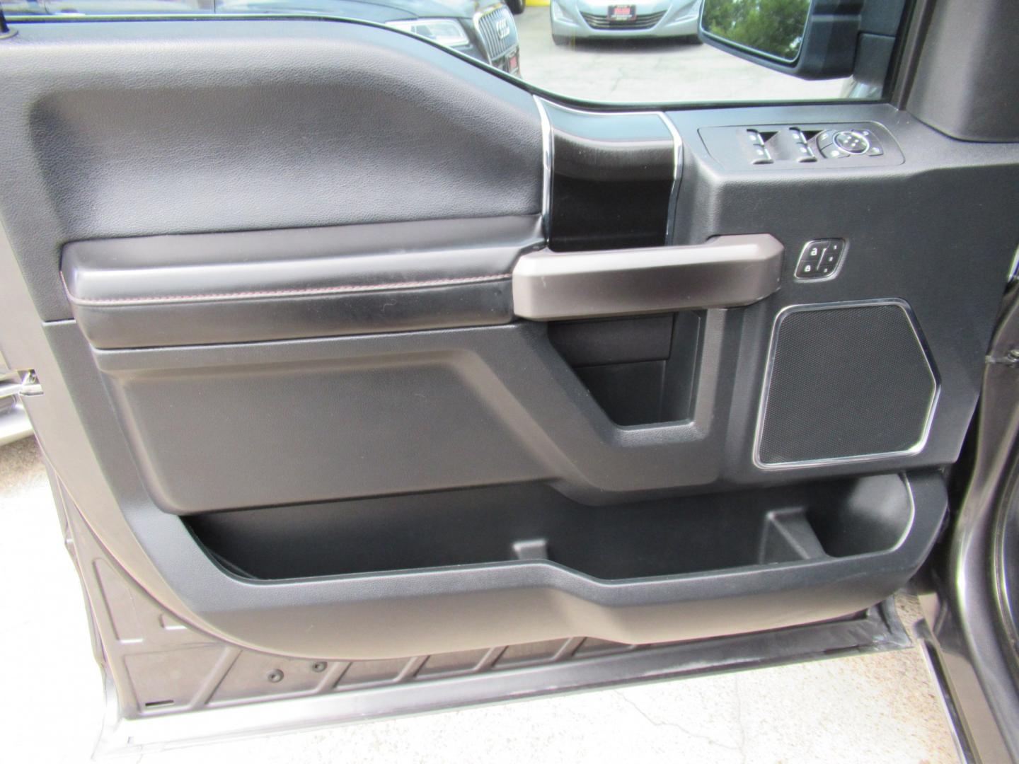 2019 Gray /Black Ford F-150 XLT SuperCrew 5.5-ft. Bed 2WD (1FTEW1C40KF) with an 3.5L V6 TURBO engine, 6A transmission, located at 1511 North Shepherd Dr., Houston, TX, 77008, (281) 657-1221, 29.798361, -95.412560 - 2019 Ford F-150 Platinum VIN: 1FTEW1C40KFC31635 Vehicle Details Crew Pickup 3.5L V6 F DOHC 24V Gasoline Rear wheel drive- Photo#13
