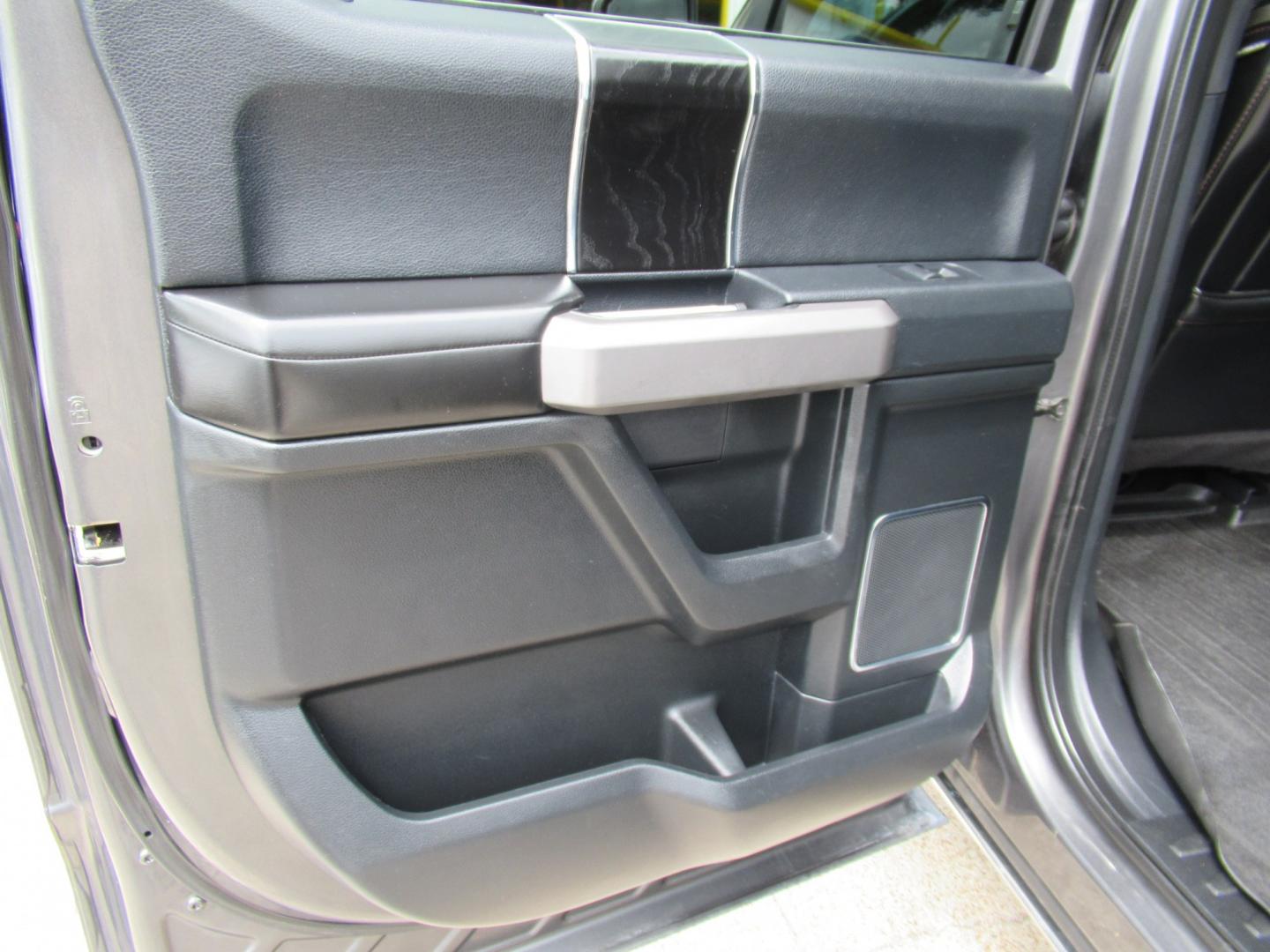 2019 Gray /Black Ford F-150 XLT SuperCrew 5.5-ft. Bed 2WD (1FTEW1C40KF) with an 3.5L V6 TURBO engine, 6A transmission, located at 1511 North Shepherd Dr., Houston, TX, 77008, (281) 657-1221, 29.798361, -95.412560 - 2019 Ford F-150 Platinum VIN: 1FTEW1C40KFC31635 Vehicle Details Crew Pickup 3.5L V6 F DOHC 24V Gasoline Rear wheel drive- Photo#25
