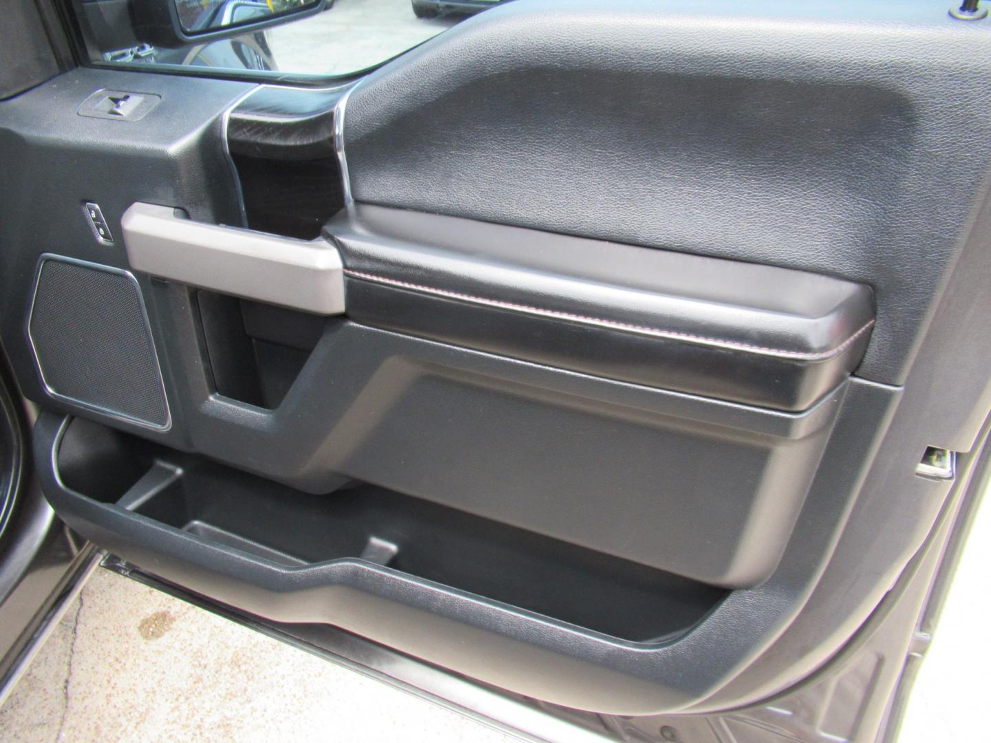 2019 Gray /Black Ford F-150 XLT SuperCrew 5.5-ft. Bed 2WD (1FTEW1C40KF) with an 3.5L V6 TURBO engine, 6A transmission, located at 1511 North Shepherd Dr., Houston, TX, 77008, (281) 657-1221, 29.798361, -95.412560 - 2019 Ford F-150 Platinum VIN: 1FTEW1C40KFC31635 Vehicle Details Crew Pickup 3.5L V6 F DOHC 24V Gasoline Rear wheel drive- Photo#30