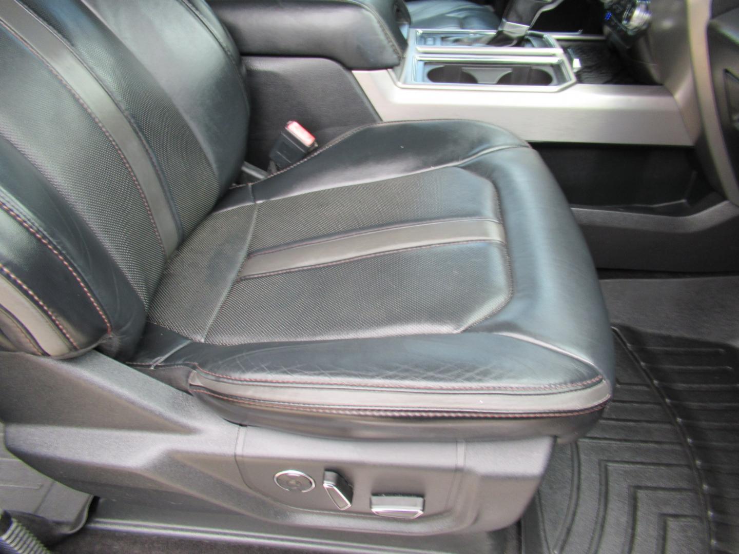 2019 Gray /Black Ford F-150 XLT SuperCrew 5.5-ft. Bed 2WD (1FTEW1C40KF) with an 3.5L V6 TURBO engine, 6A transmission, located at 1511 North Shepherd Dr., Houston, TX, 77008, (281) 657-1221, 29.798361, -95.412560 - 2019 Ford F-150 Platinum VIN: 1FTEW1C40KFC31635 Vehicle Details Crew Pickup 3.5L V6 F DOHC 24V Gasoline Rear wheel drive- Photo#32
